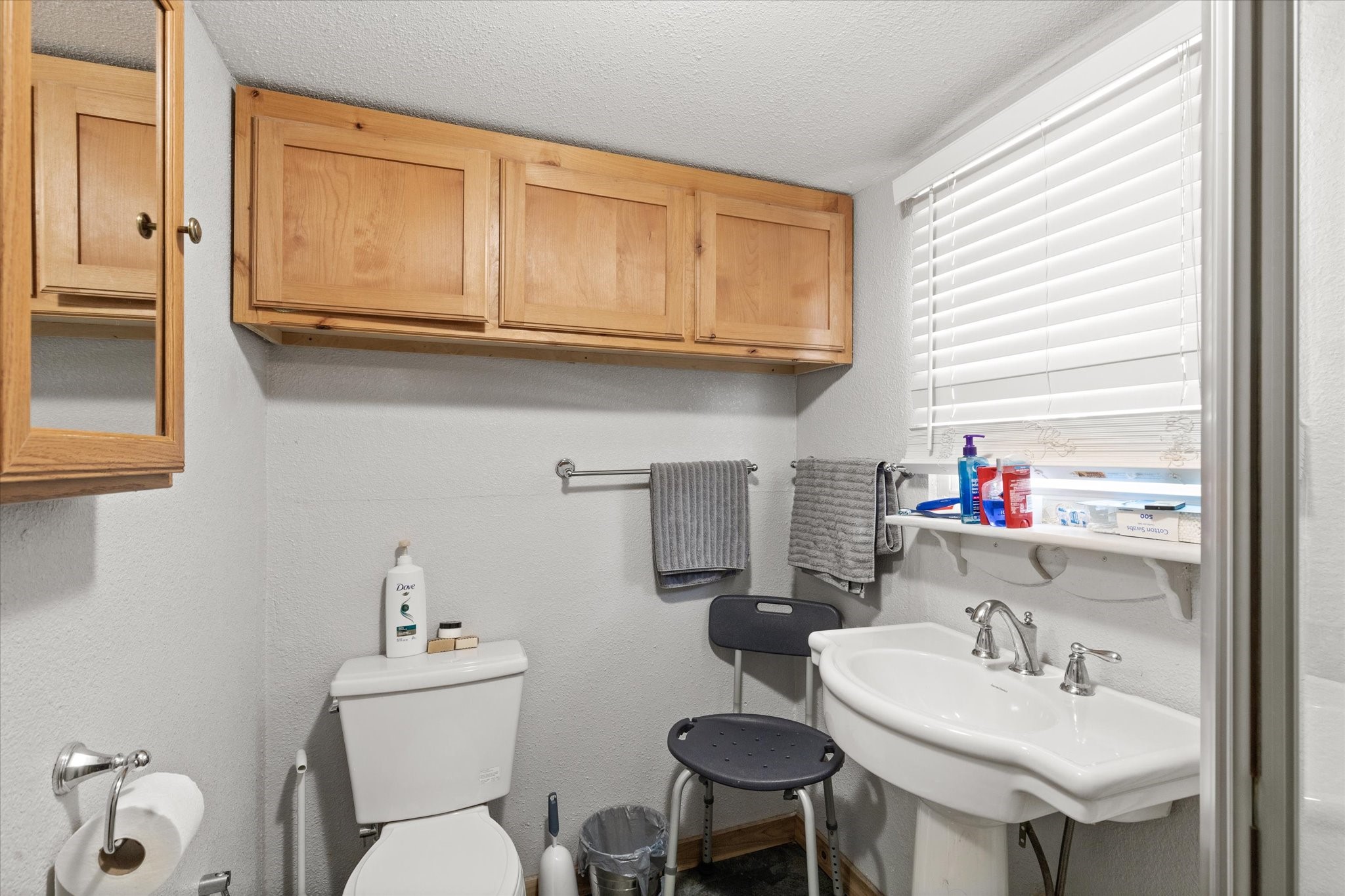 725 Holmes Drive Granbury TX 76048