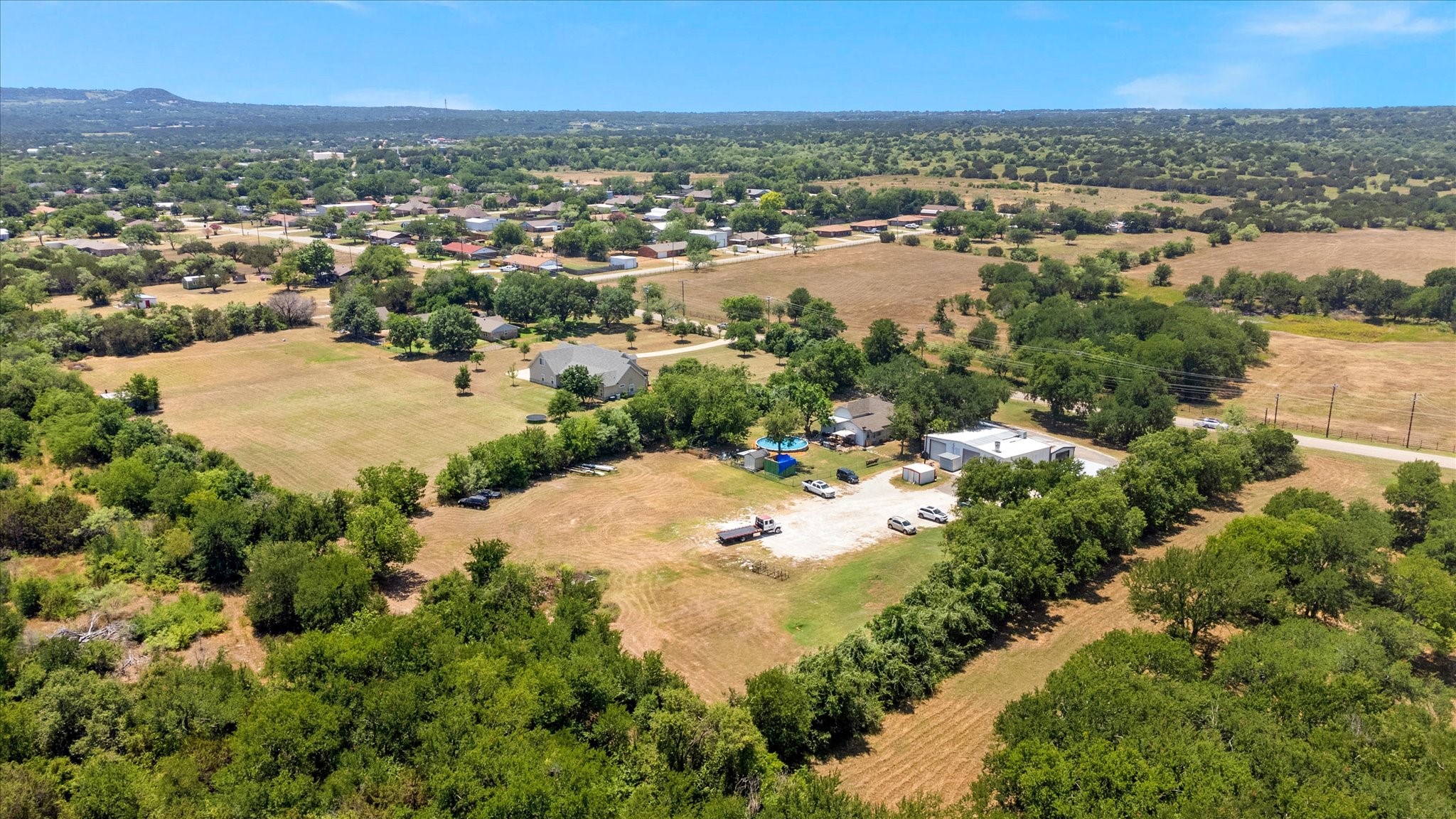 725 Holmes Drive Granbury TX 76048
