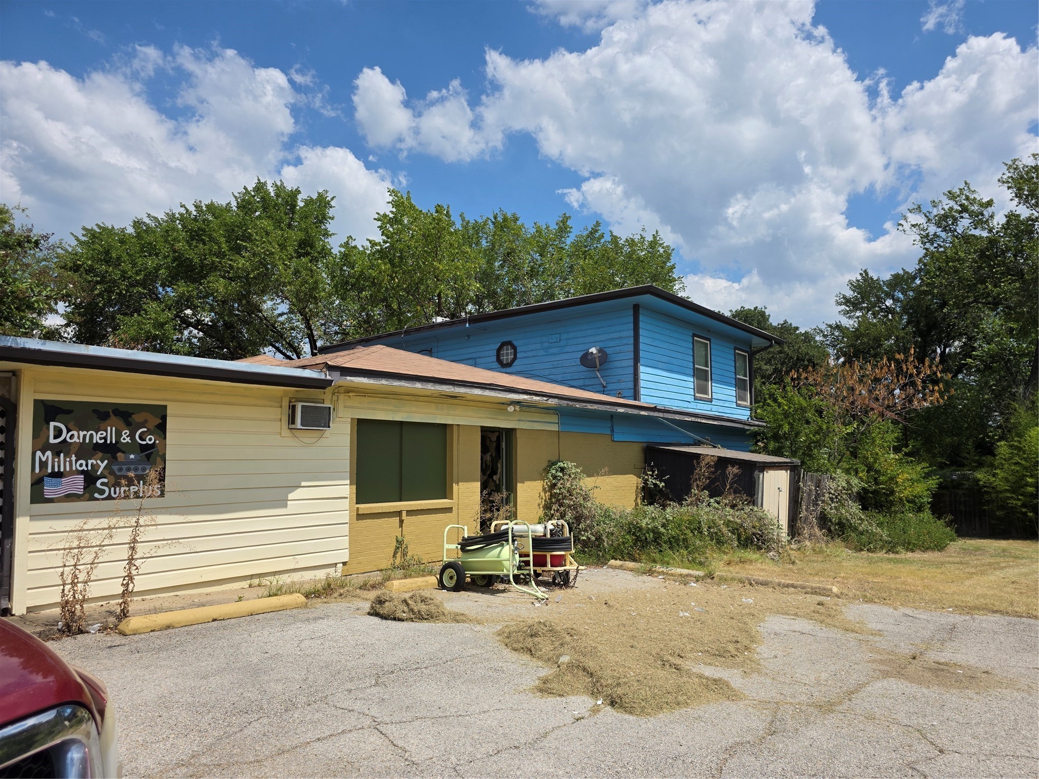 216 W Main Street Azle TX 76020