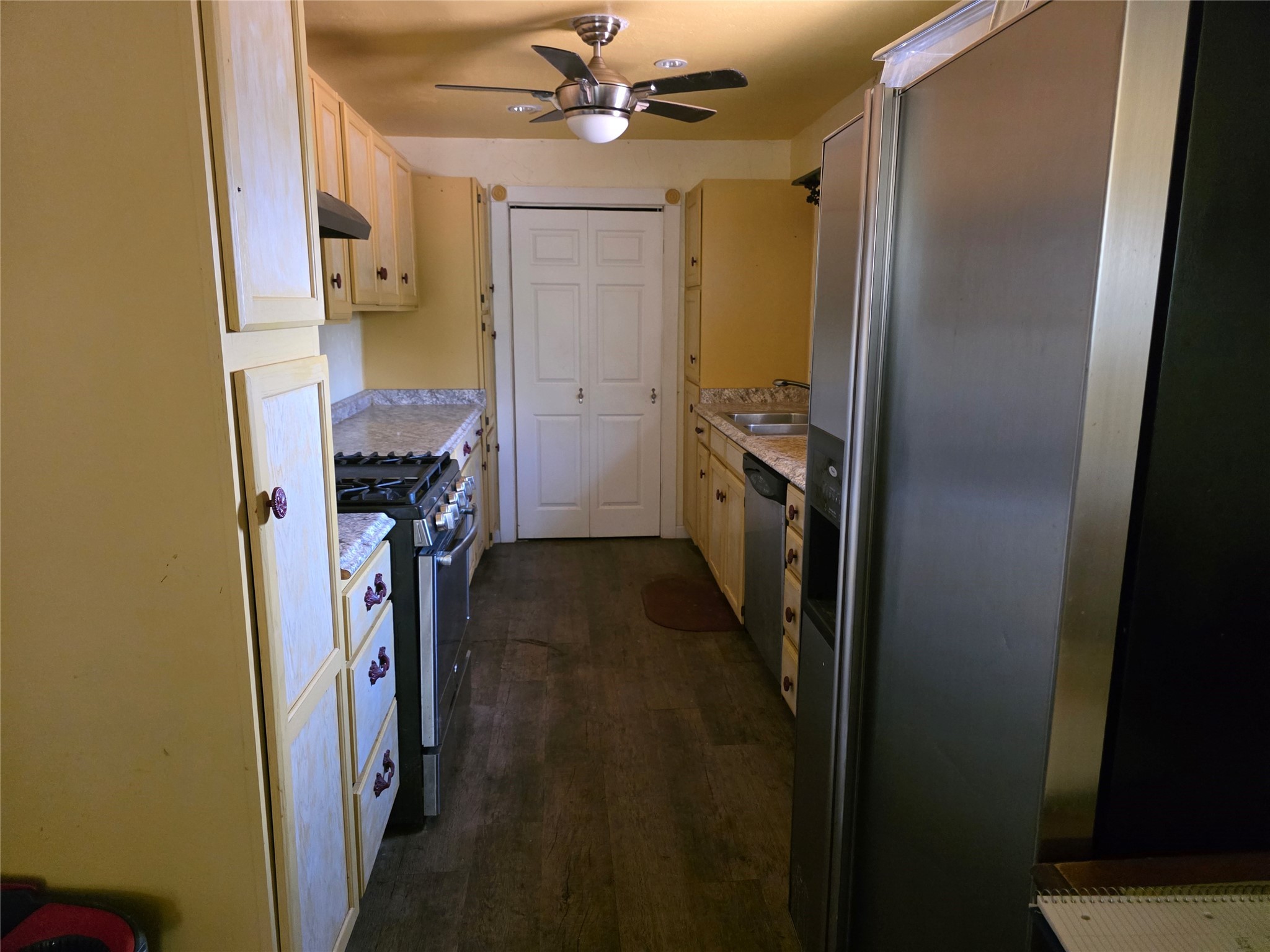 216 W Main Street Azle TX 76020