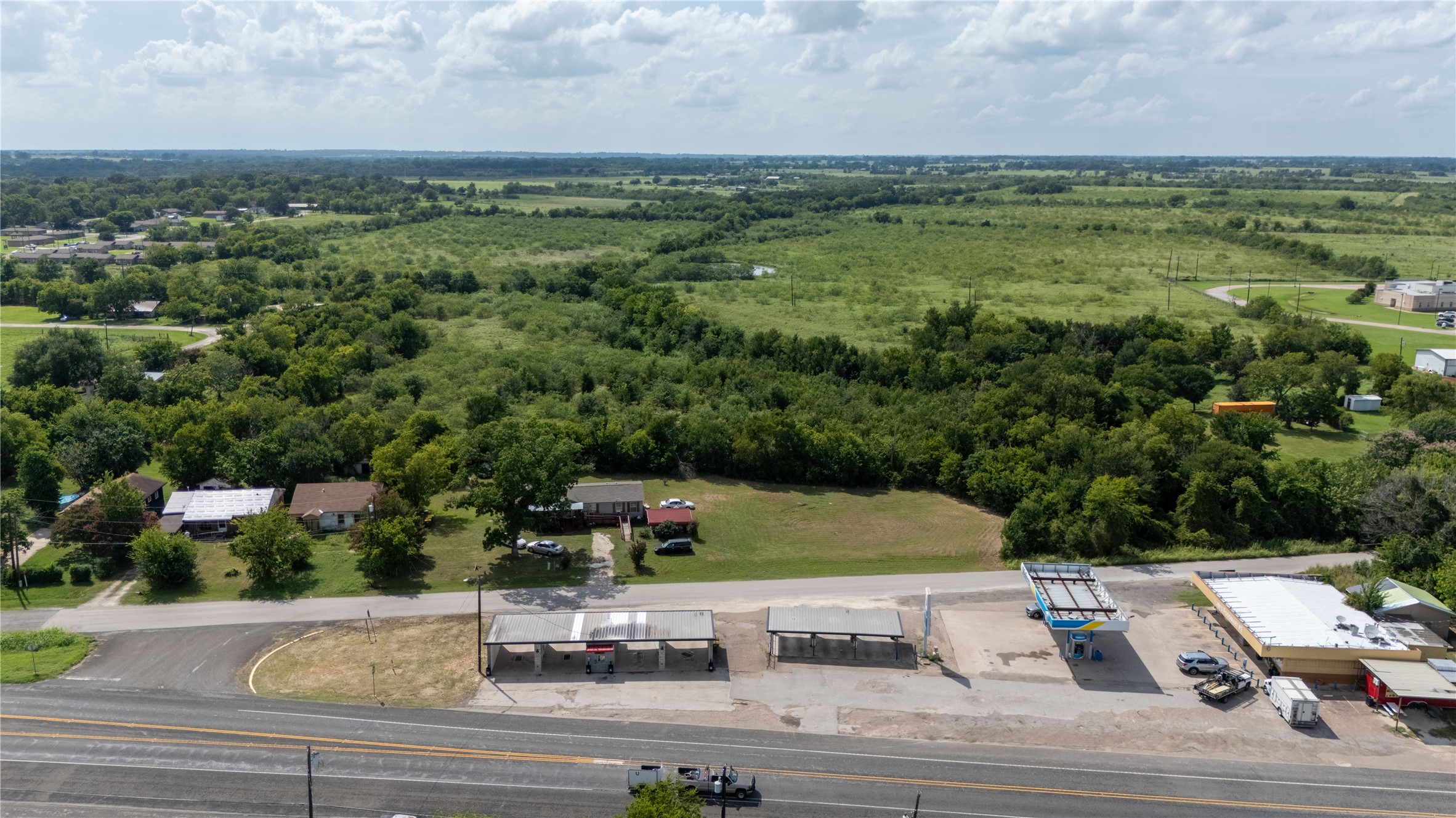 617 N Ellis Groesbeck TX 76642