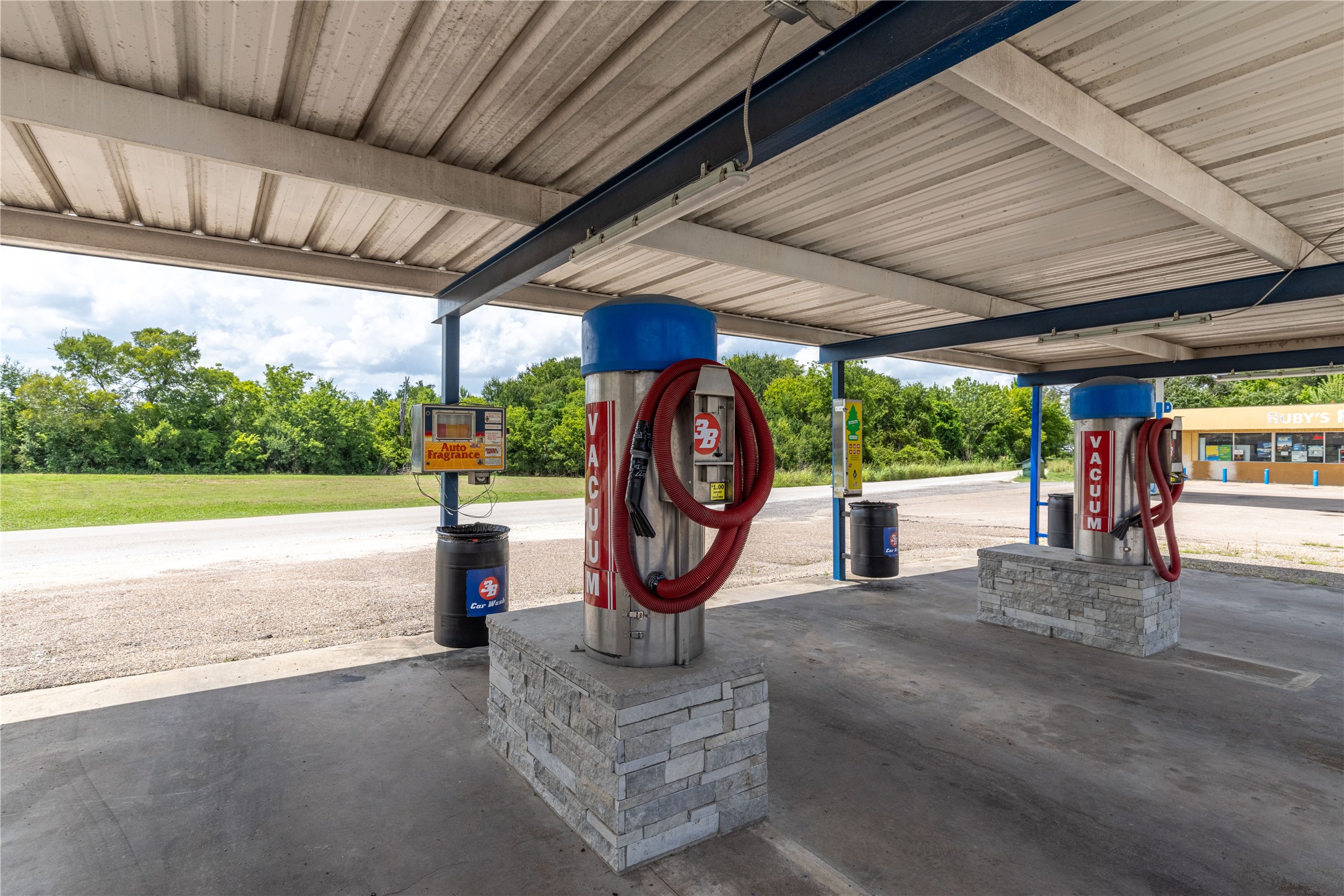 617 N Ellis Groesbeck TX 76642