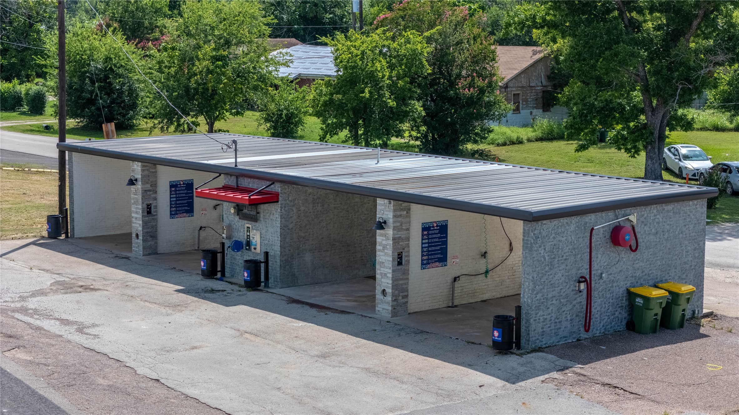 617 N Ellis Groesbeck TX 76642