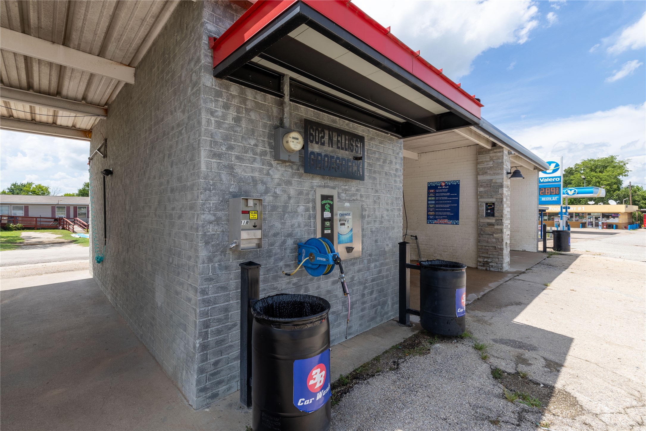 617 N Ellis Groesbeck TX 76642