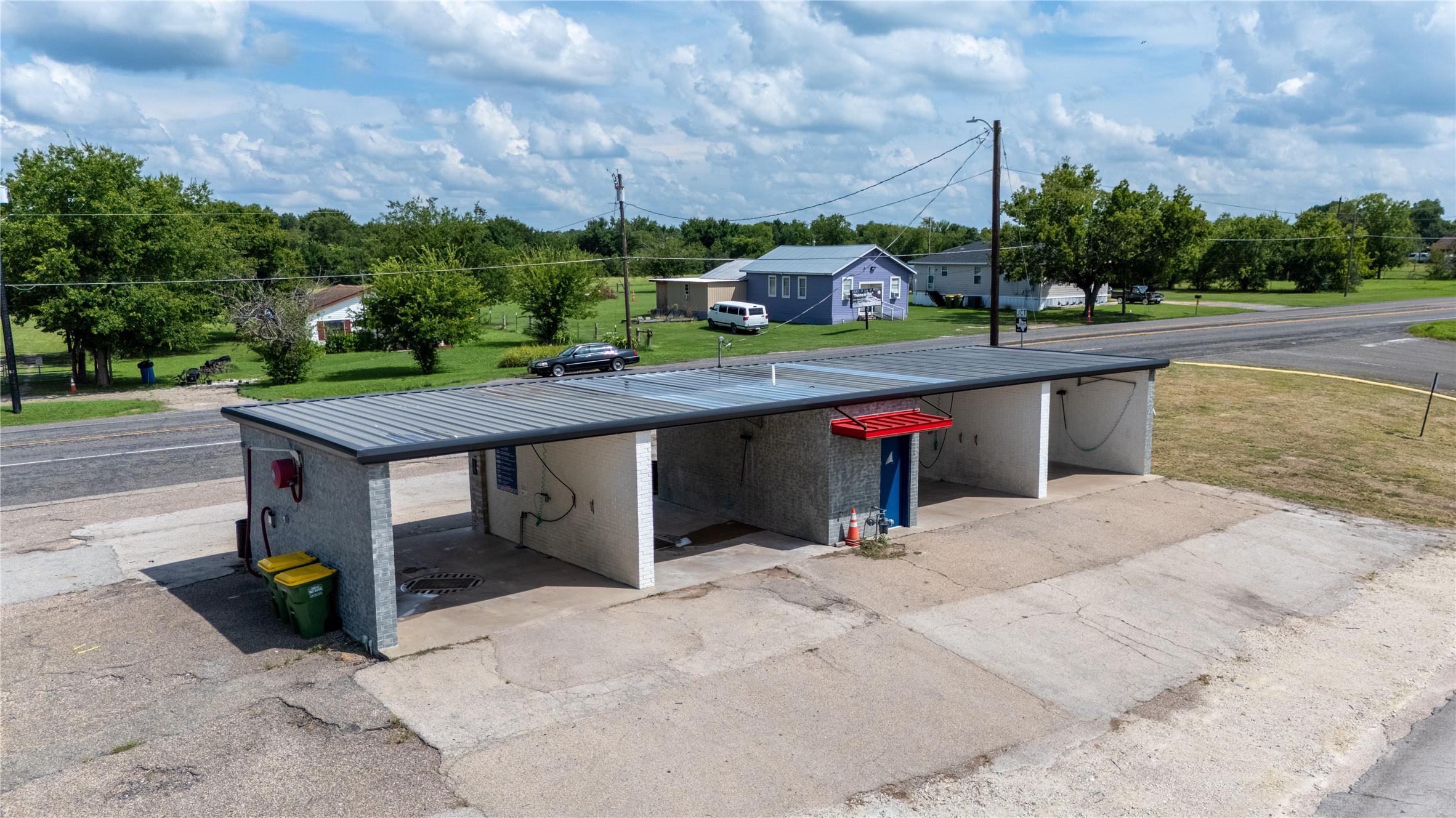 617 N Ellis Groesbeck TX 76642