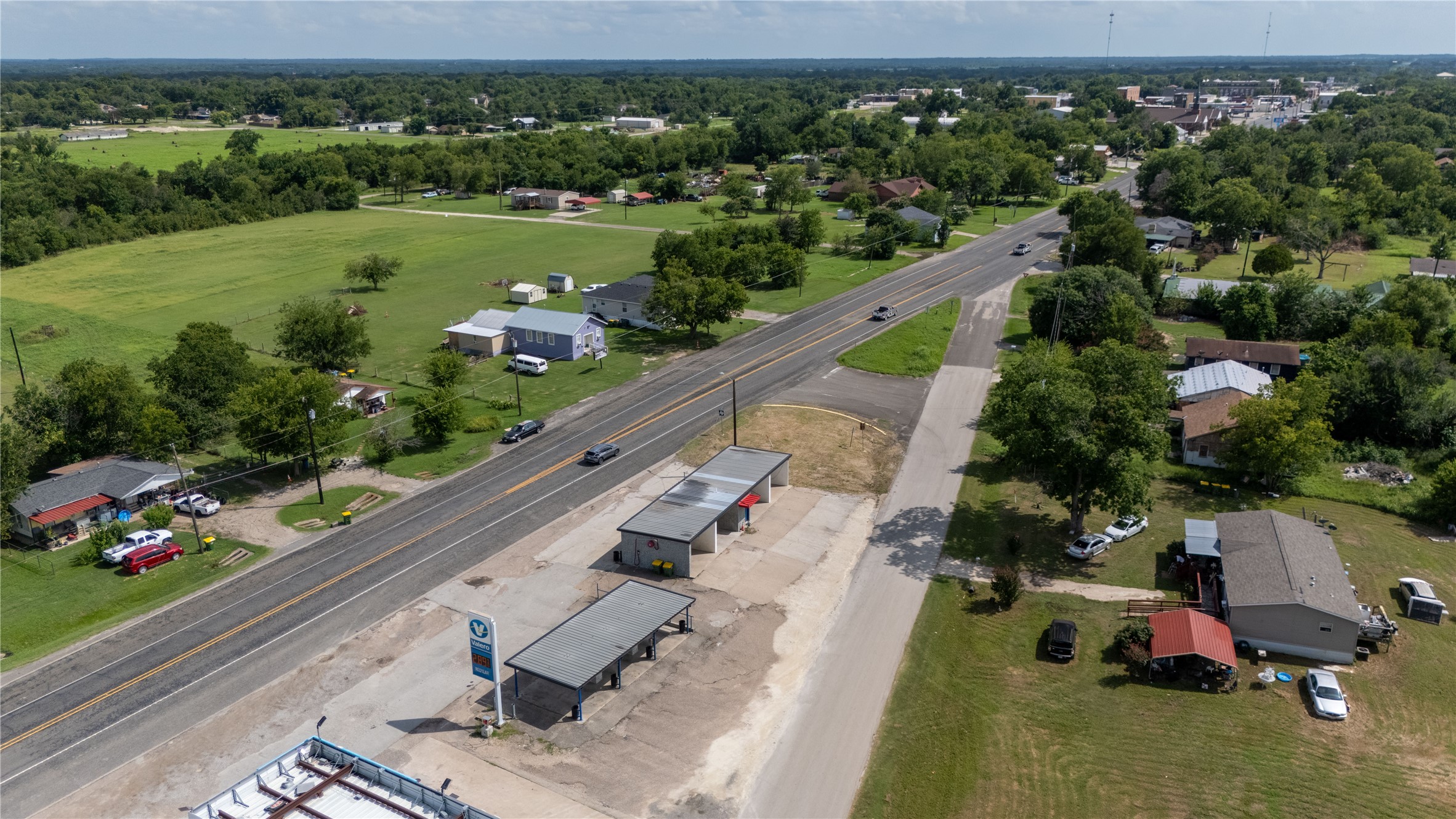 617 N Ellis Groesbeck TX 76642