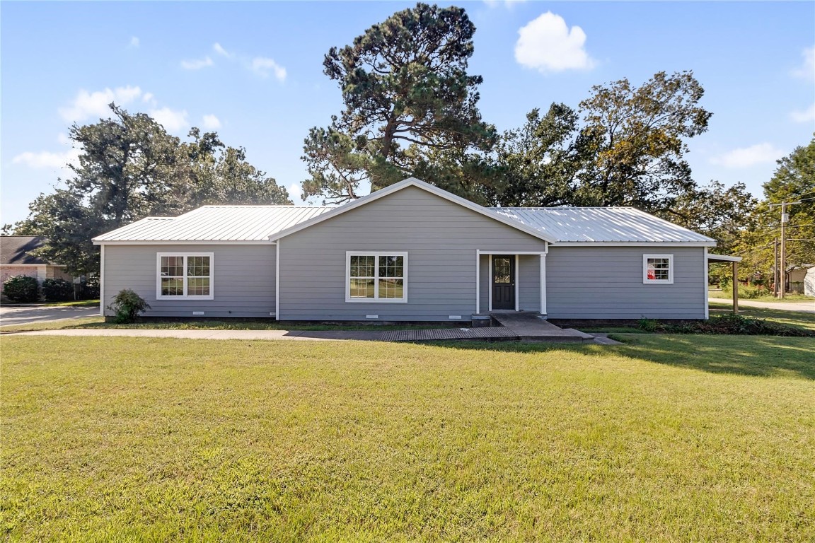 305 W Commerce Street Fairfield TX 75840