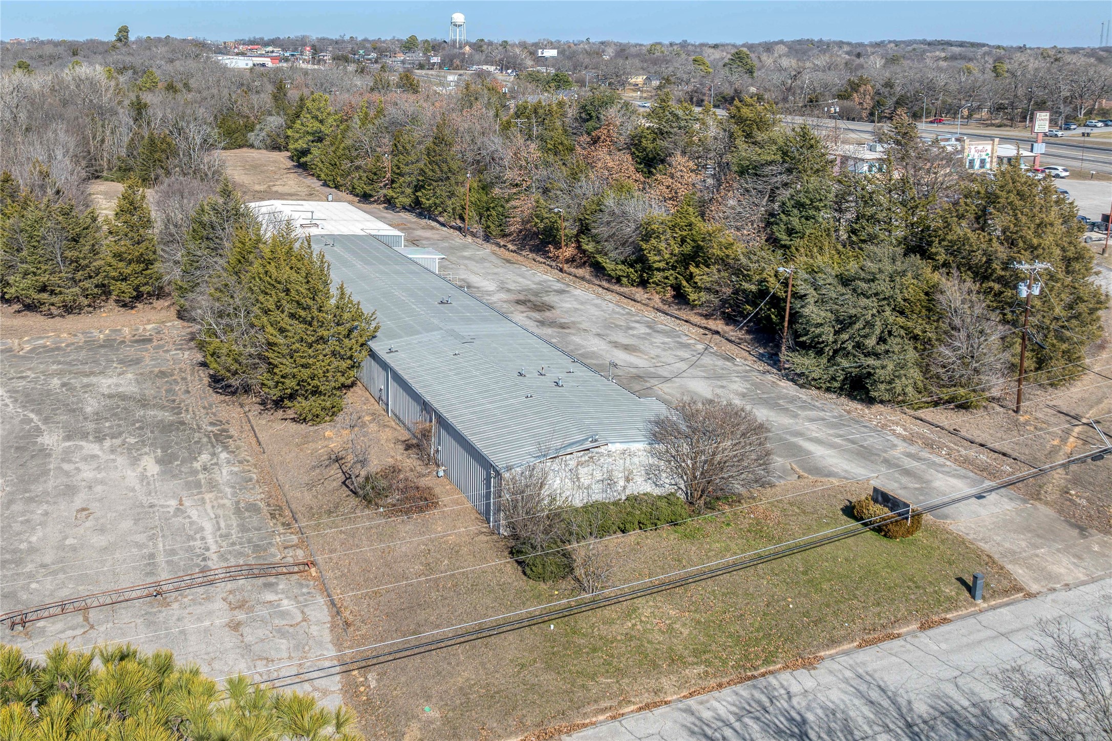 307 W Coffin Street Denison TX 75020