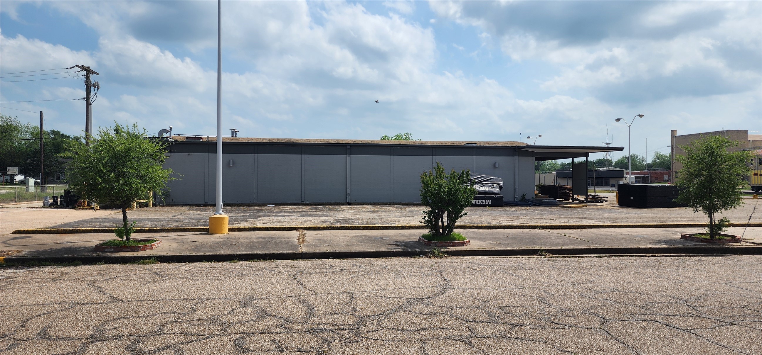104 N Paris Street Mexia TX 76667