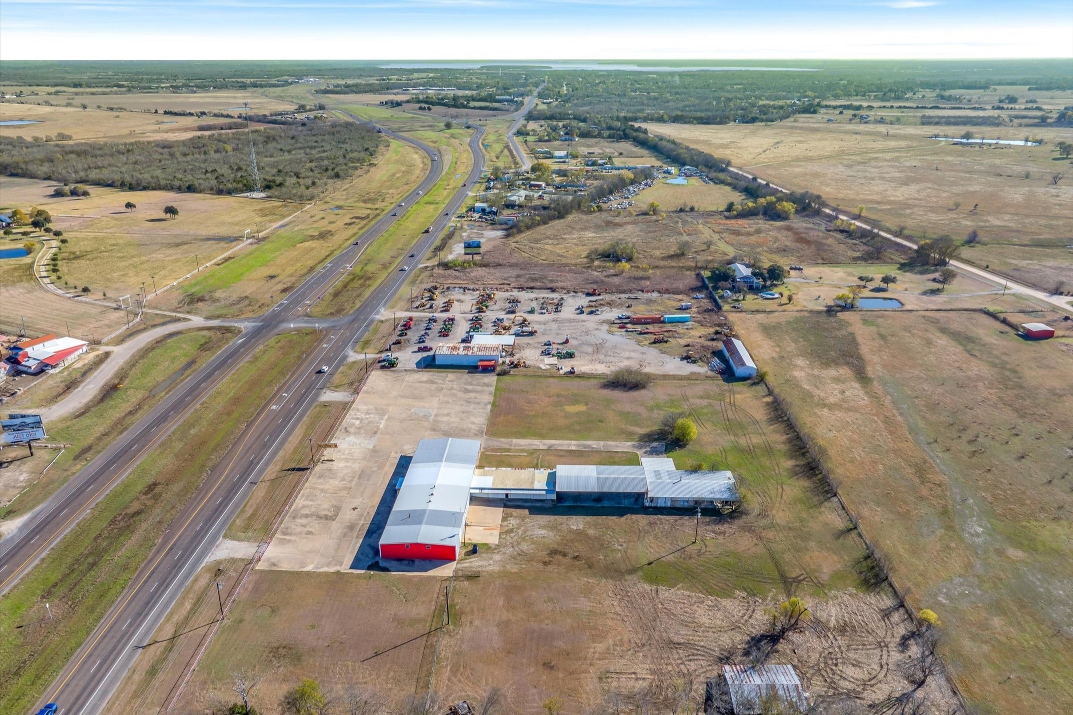 9474 Us-175 Kemp TX 75143