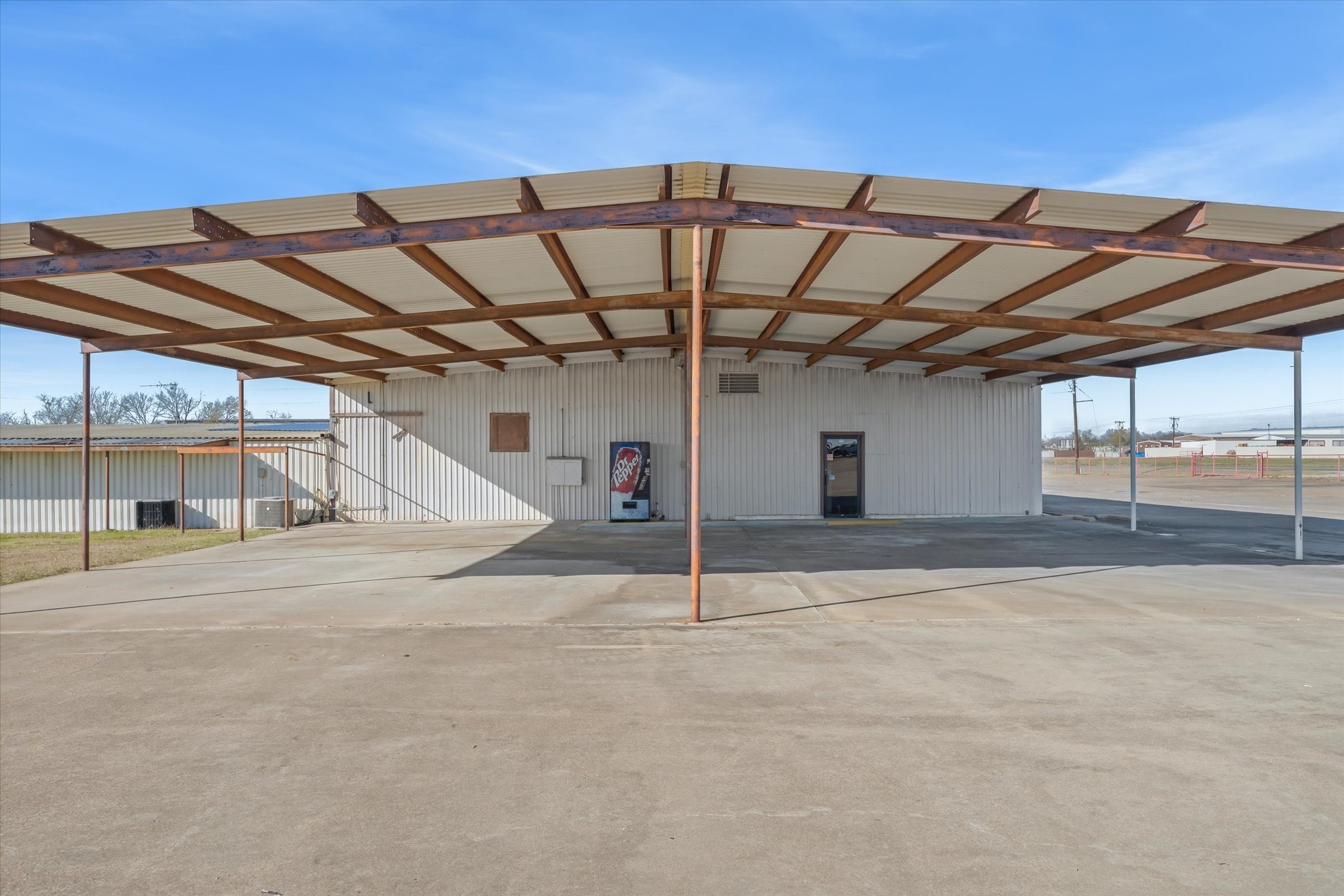 9474 Us-175 Kemp TX 75143