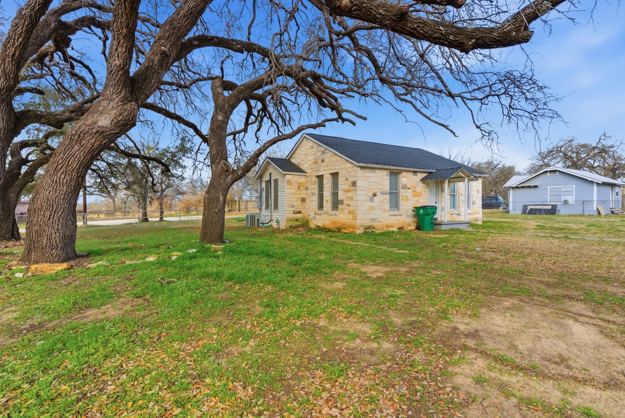 1013-A Tejas Lane Stephenville TX 76401