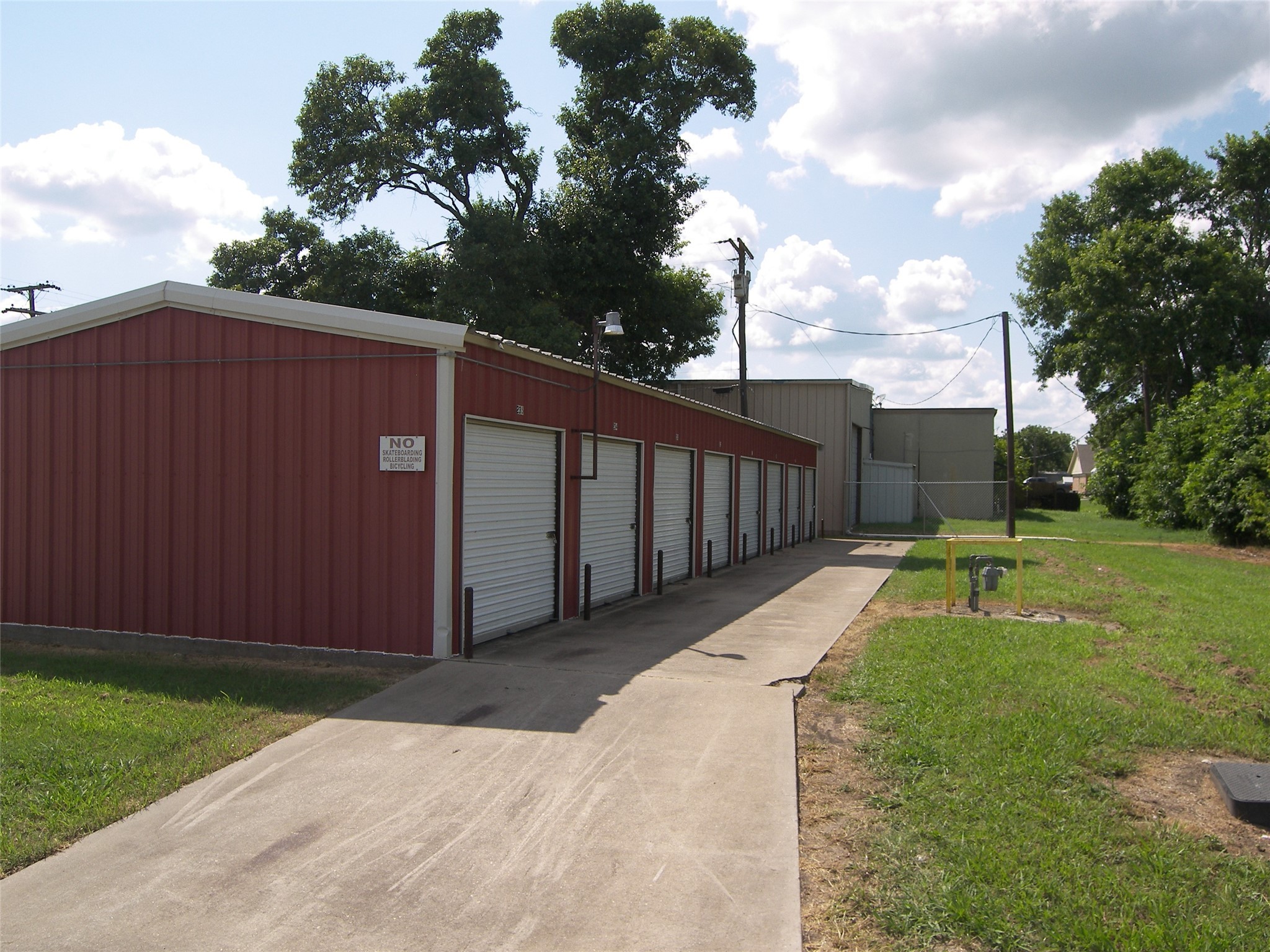 109 N 3rd Street Godley TX 76050