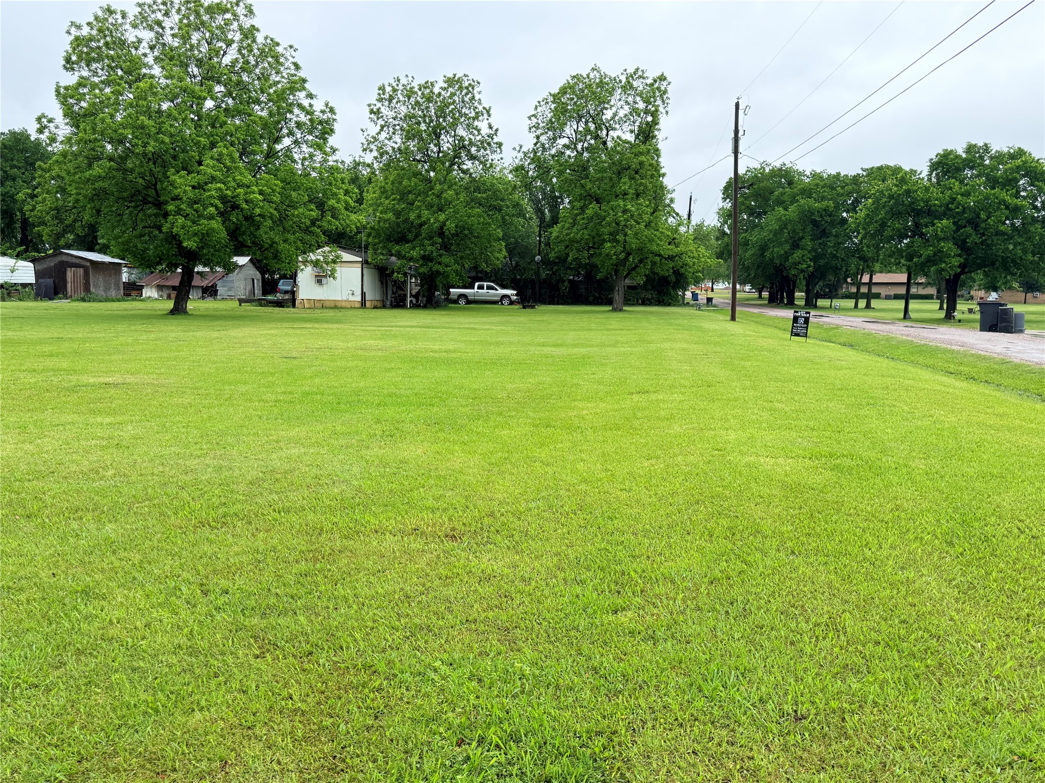 208 S Porch Street Tioga TX 76271
