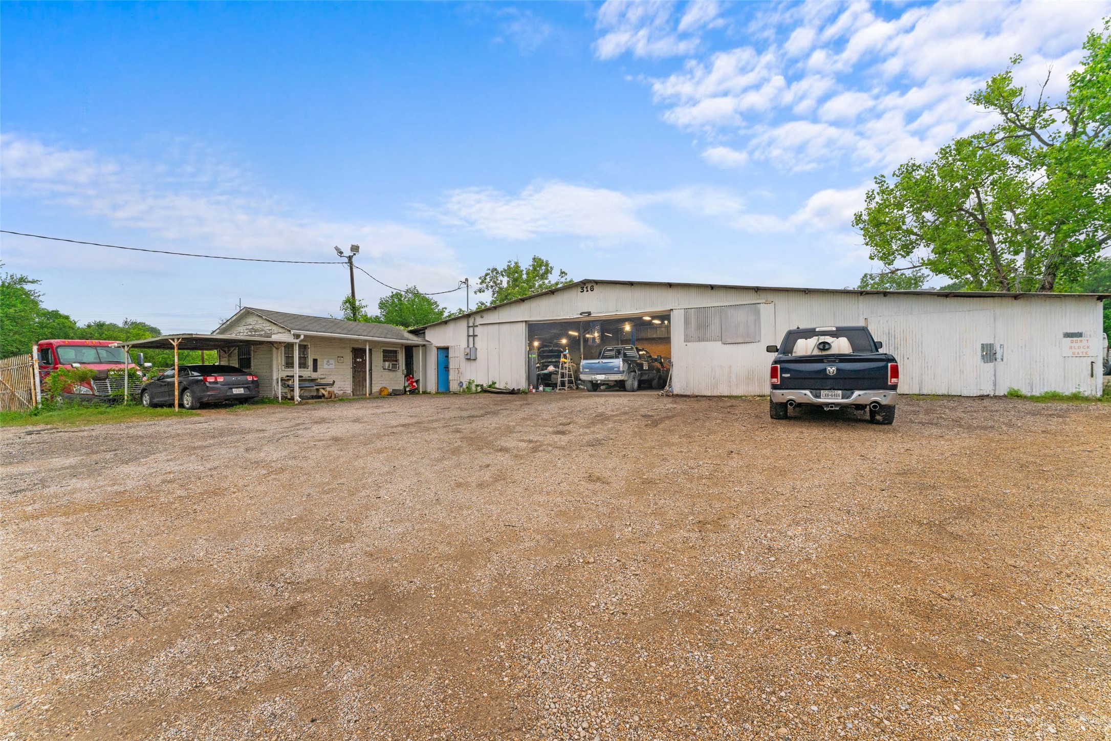 316 Howard Road Waxahachie TX 75165