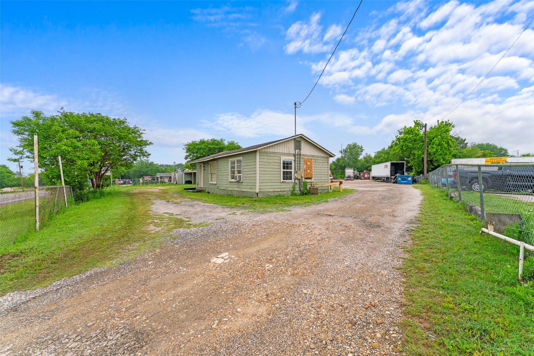 316 Howard Road Waxahachie TX 75165