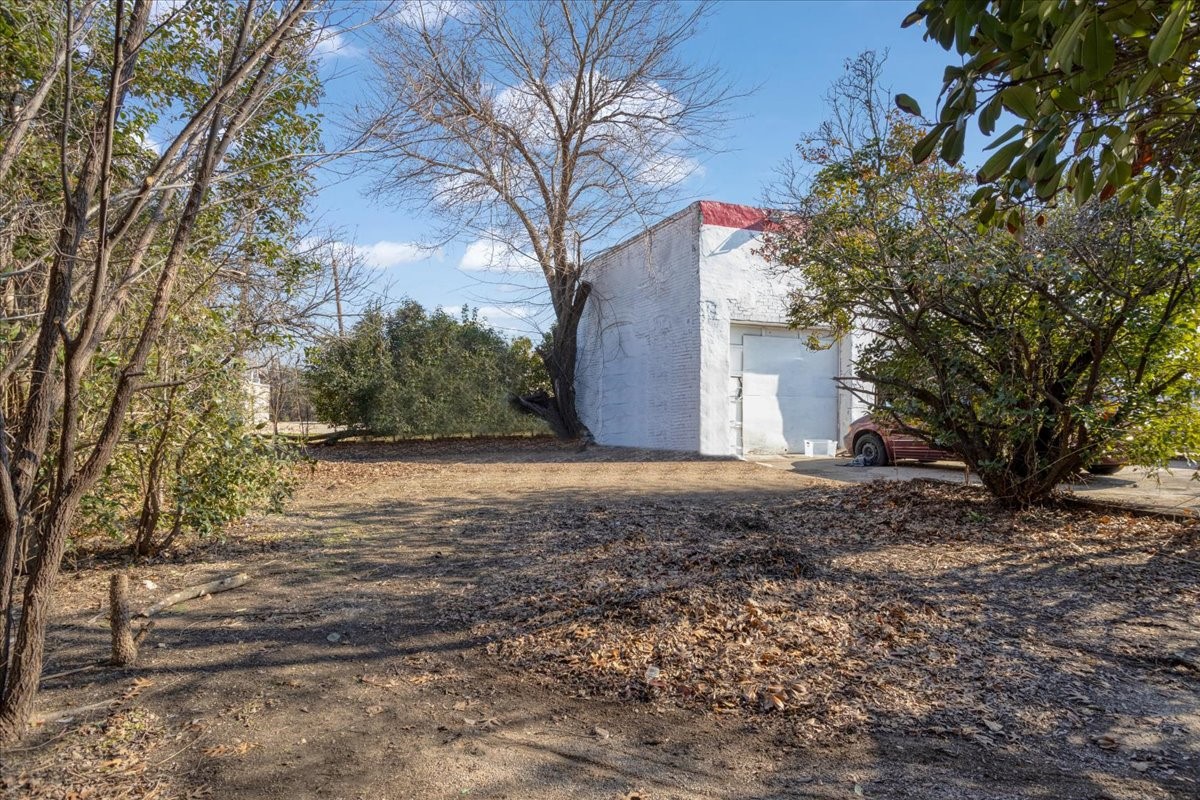 112 W Main Street Allen TX 75013