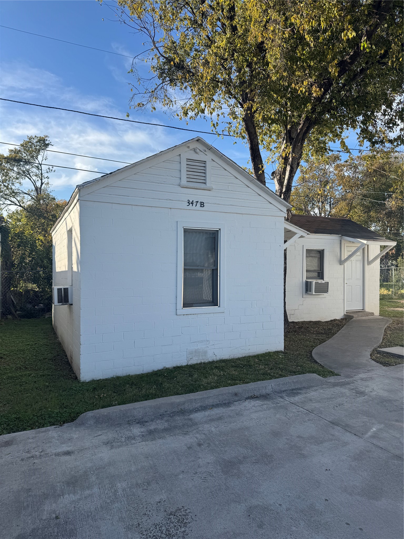 347 N Cherry Lane White Settlement TX 76108