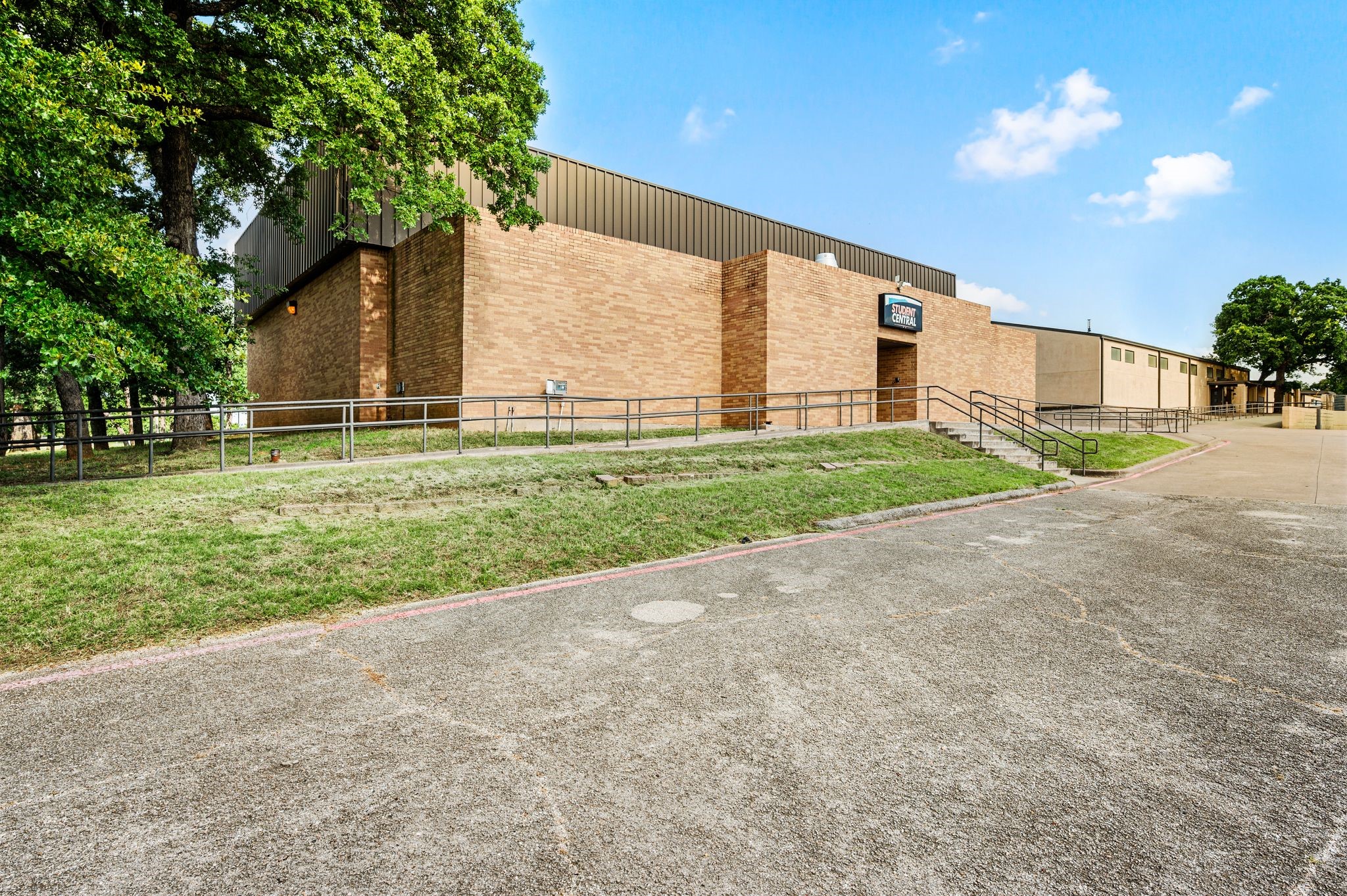 1101 N Carroll Avenue Southlake TX 76092