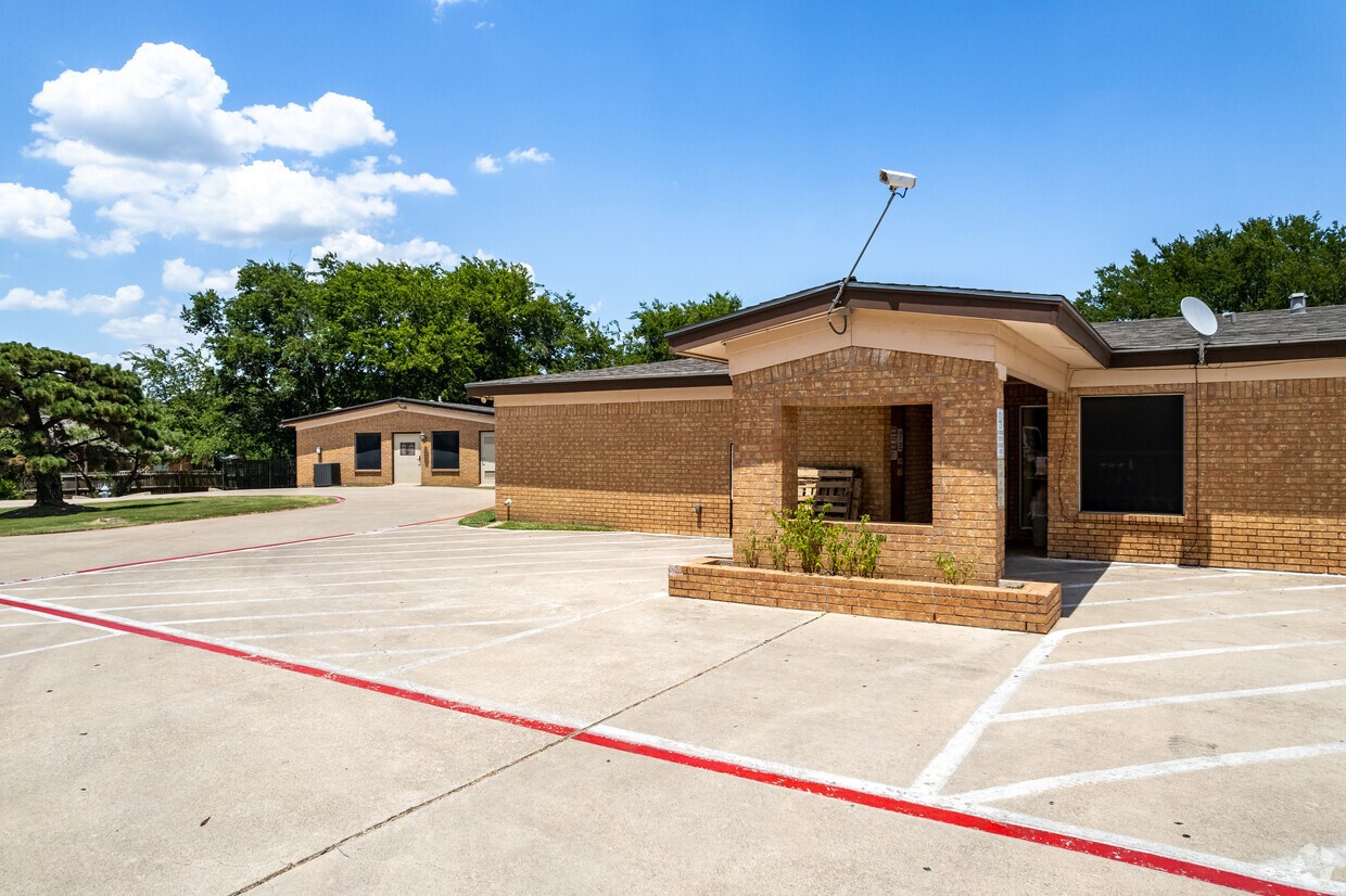 2229 N Carroll Boulevard Denton TX 76201