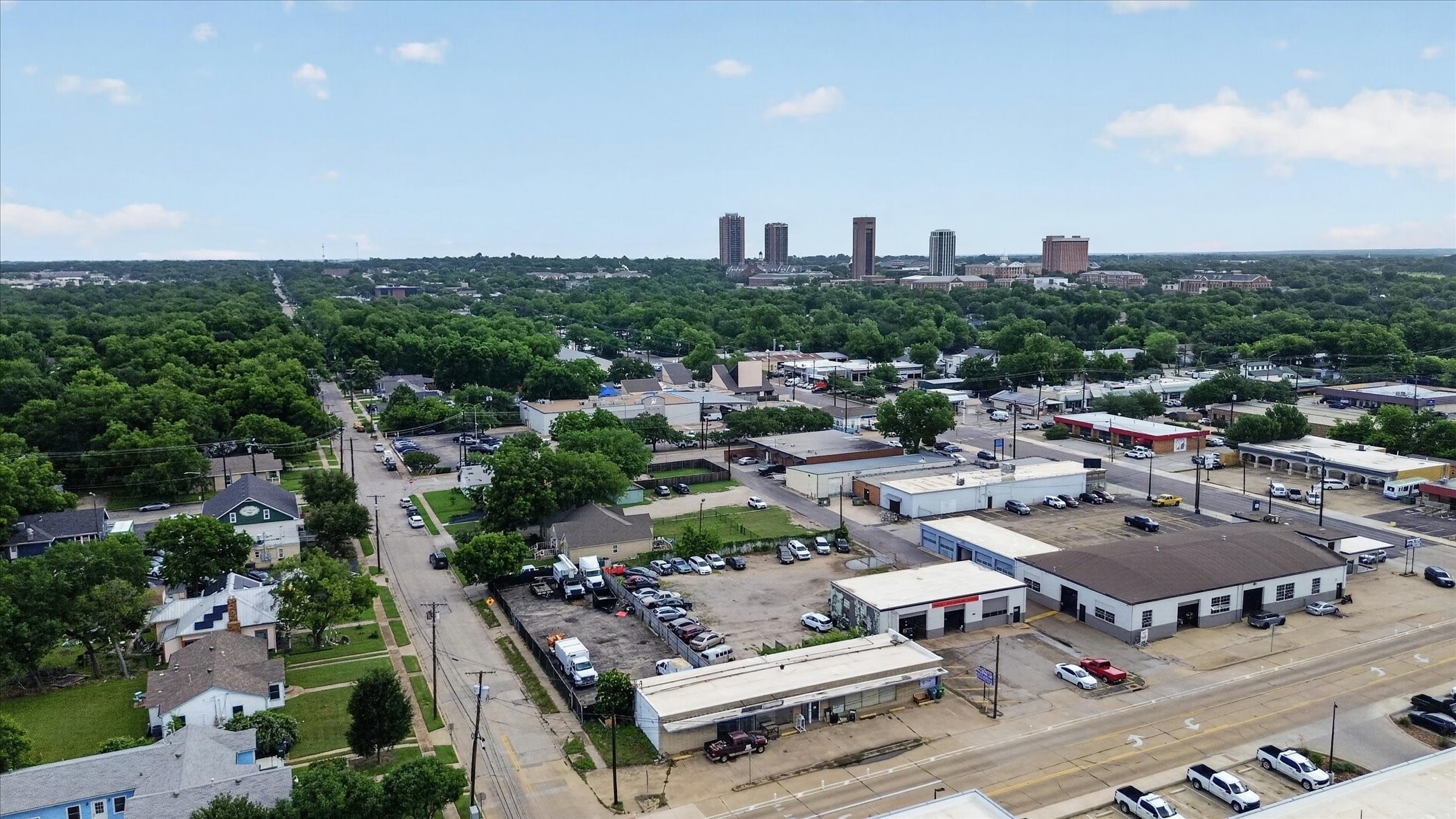 222 W Parkway Street Denton TX 76201