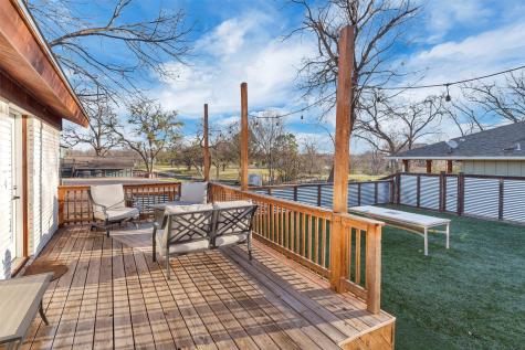 212 N Crockett Street Granbury TX 76048