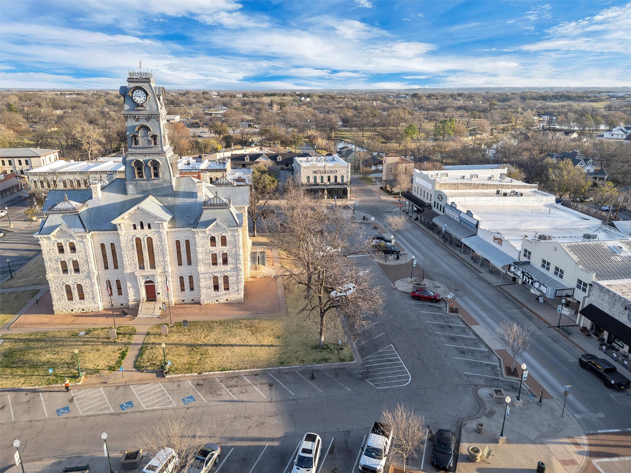 212 N Crockett Street Granbury TX 76048