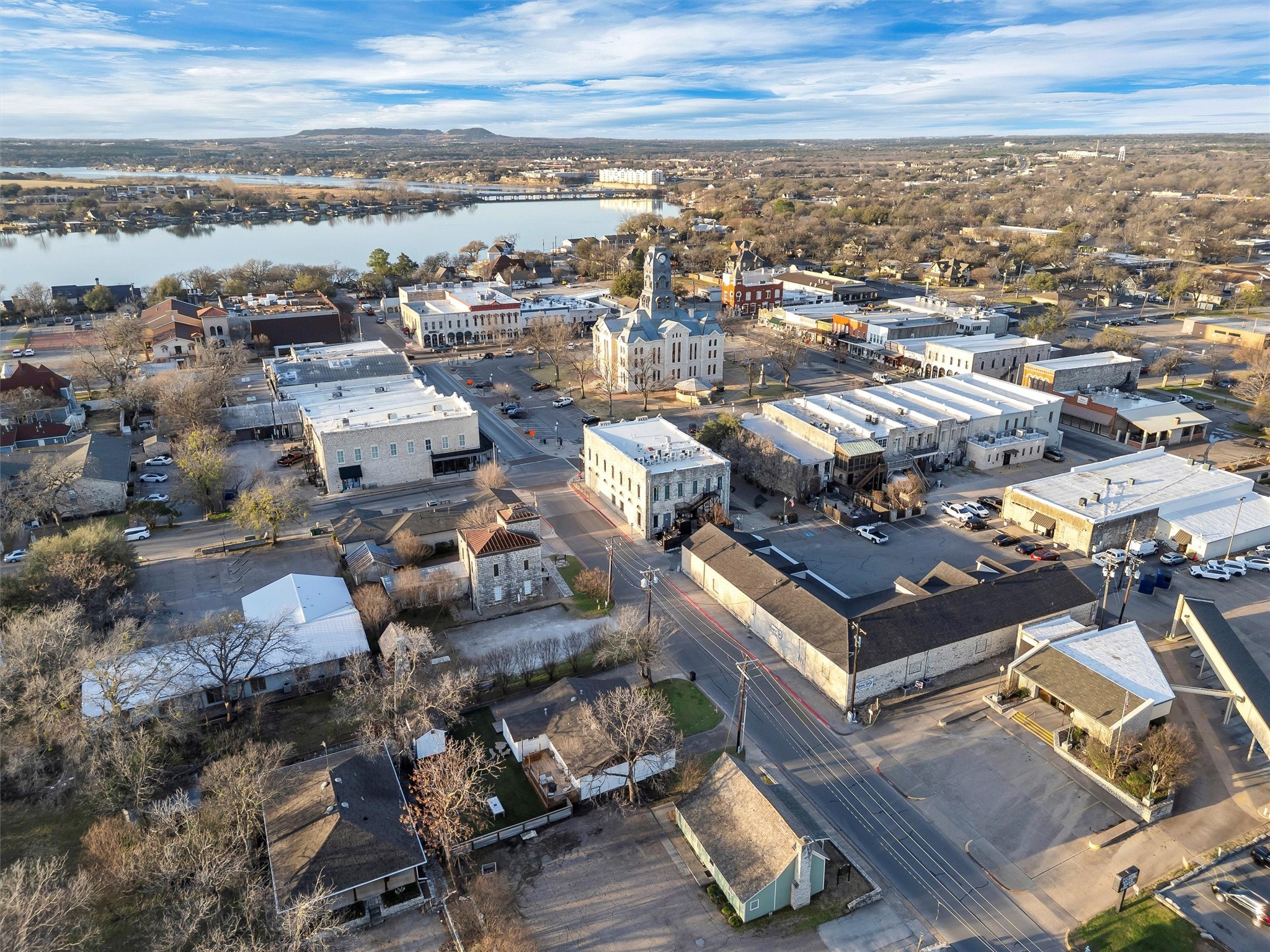 212 N Crockett Street Granbury TX 76048