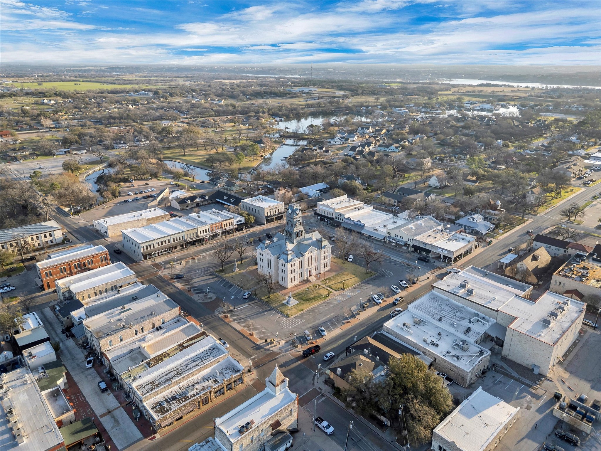 212 N Crockett Street Granbury TX 76048