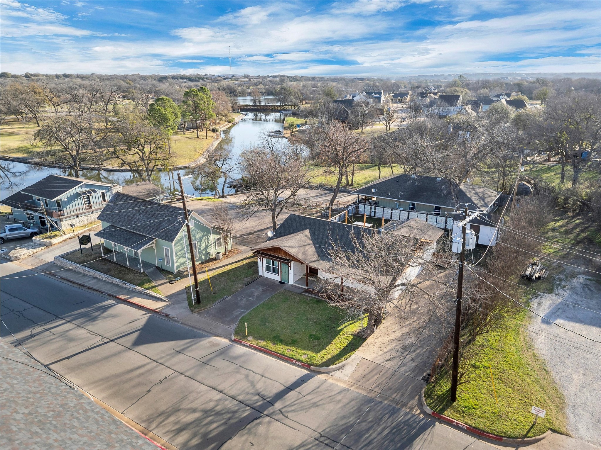 212 N Crockett Street Granbury TX 76048