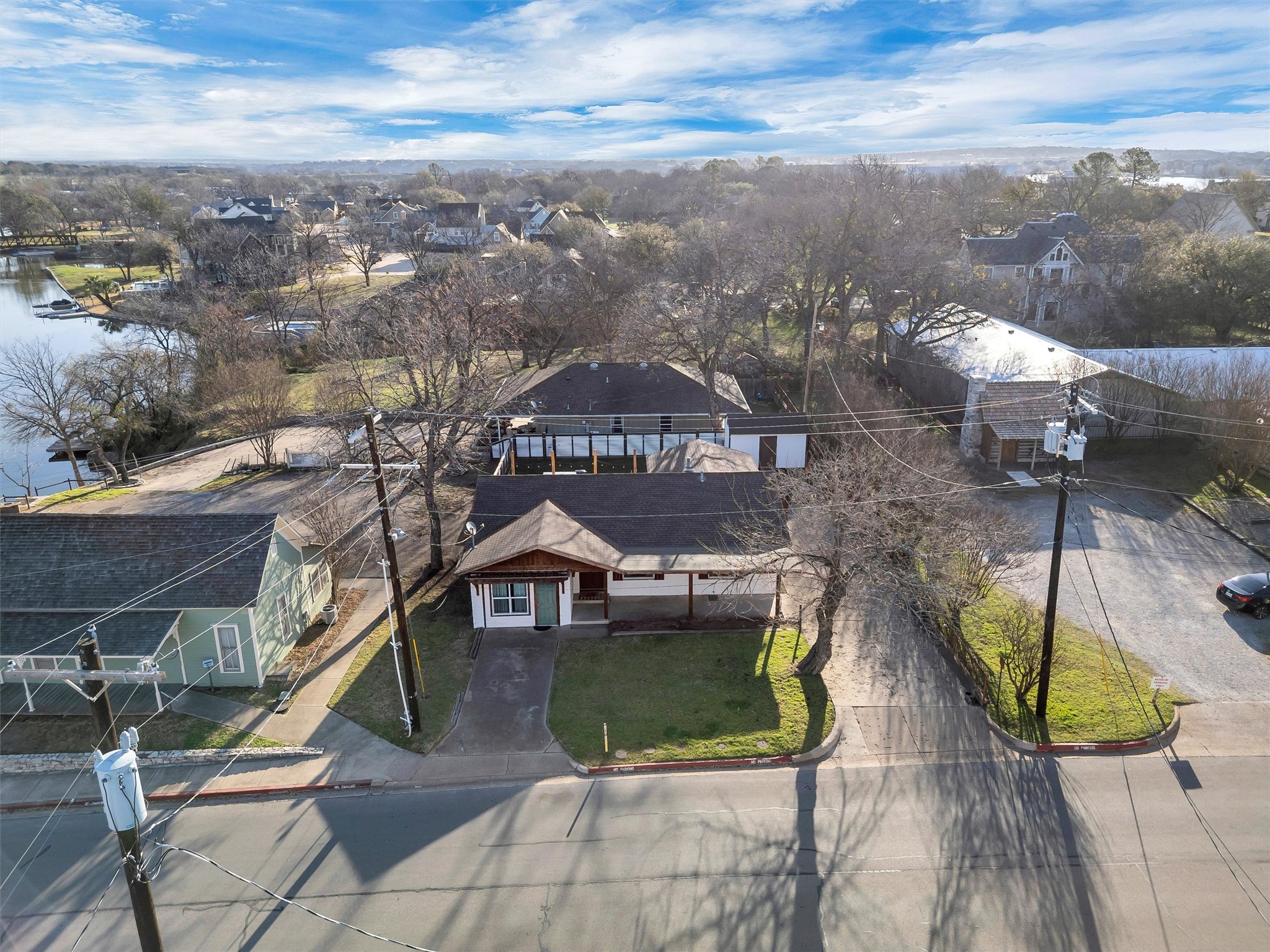 212 N Crockett Street Granbury TX 76048