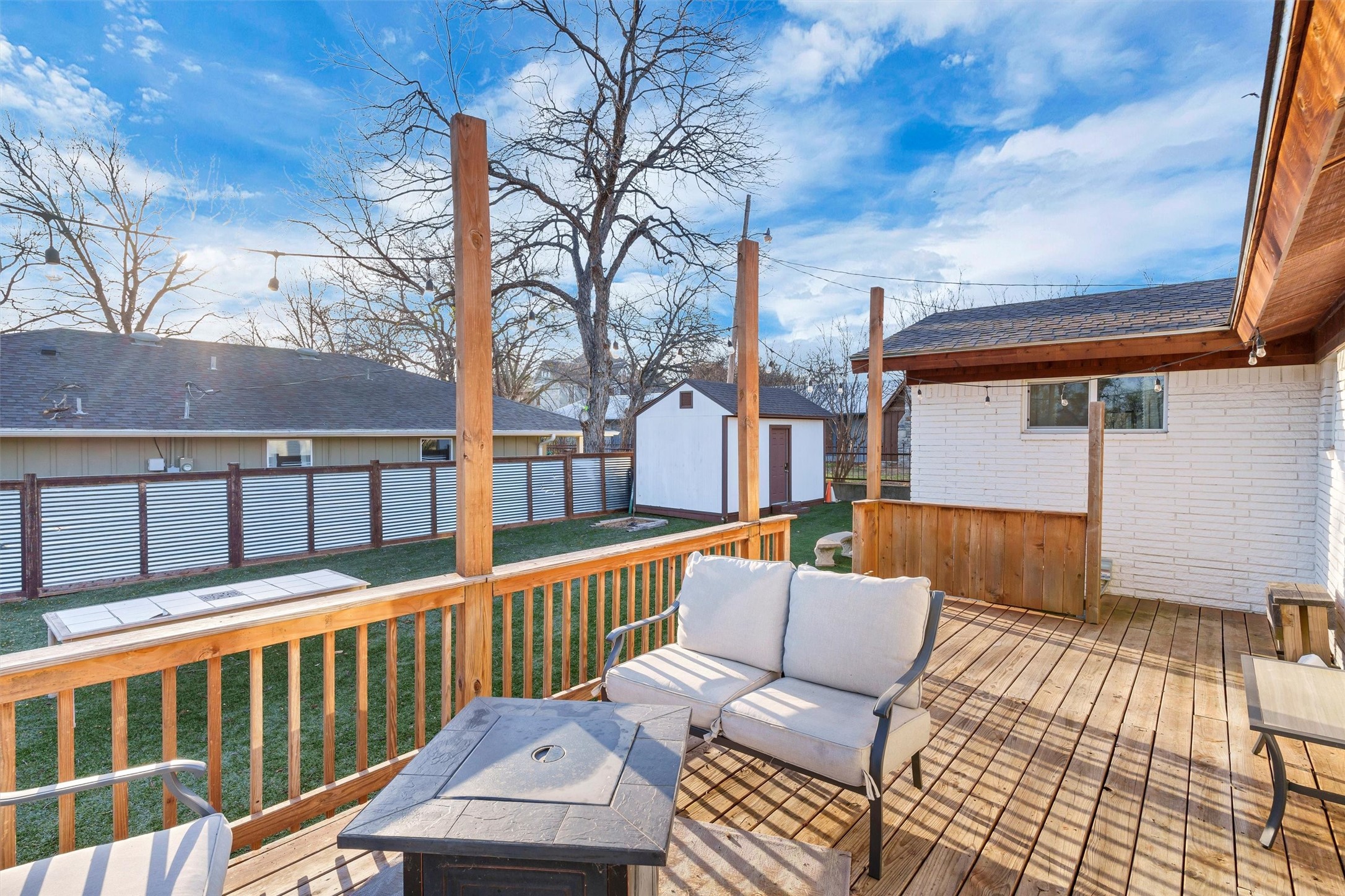 212 N Crockett Street Granbury TX 76048