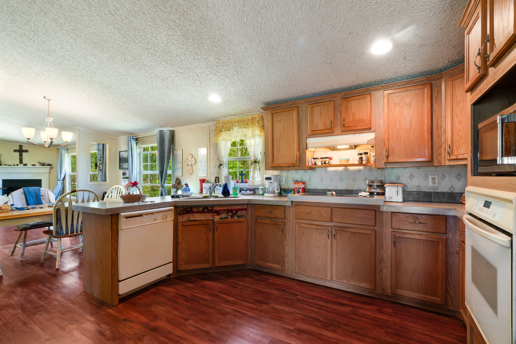 1530 W Front Street Street Blossom TX 75416