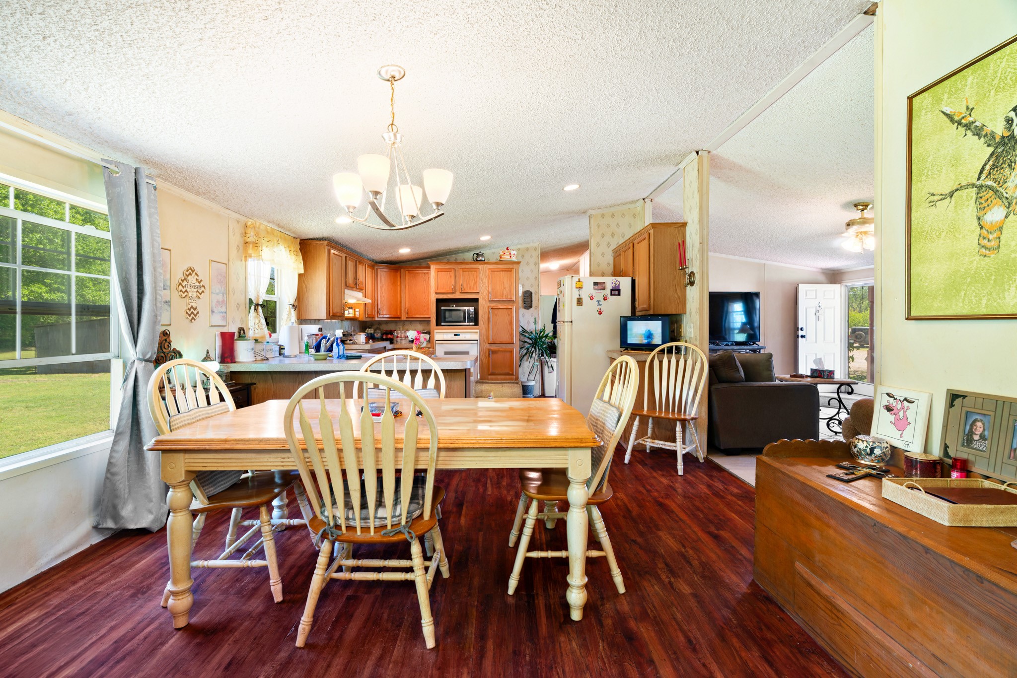 1530 W Front Street Street Blossom TX 75416