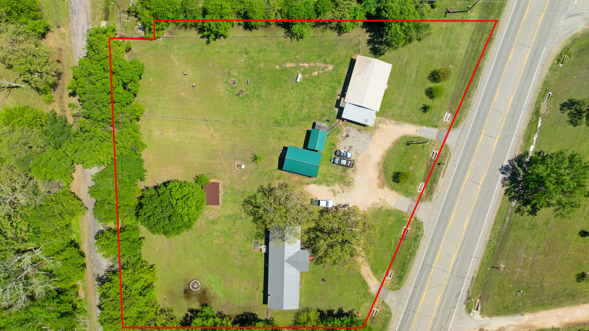 1530 W Front Street Street Blossom TX 75416