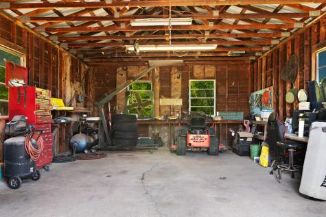 1530 W Front Street Street Blossom TX 75416