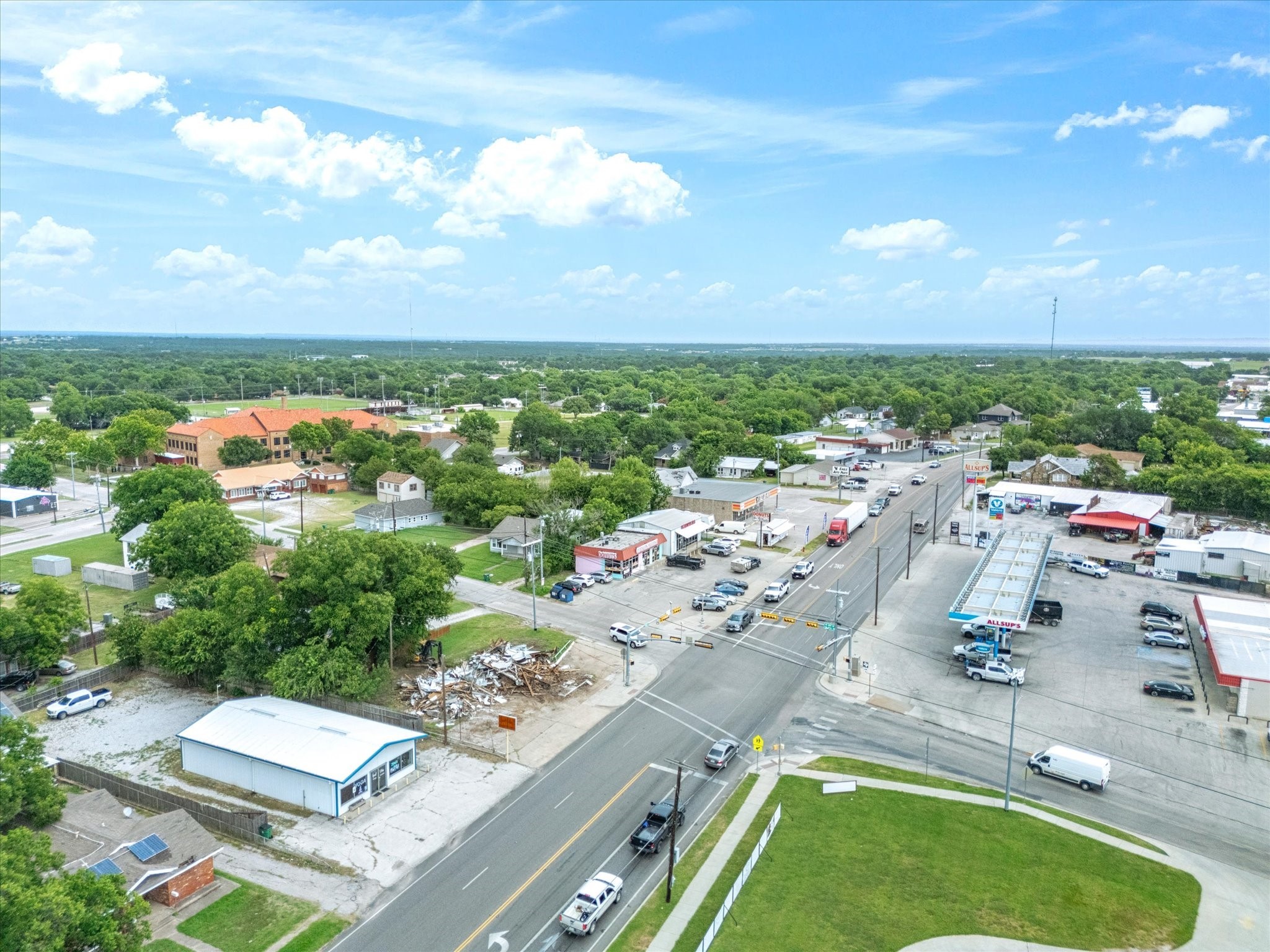 413 E Wise Street Bowie TX 76230