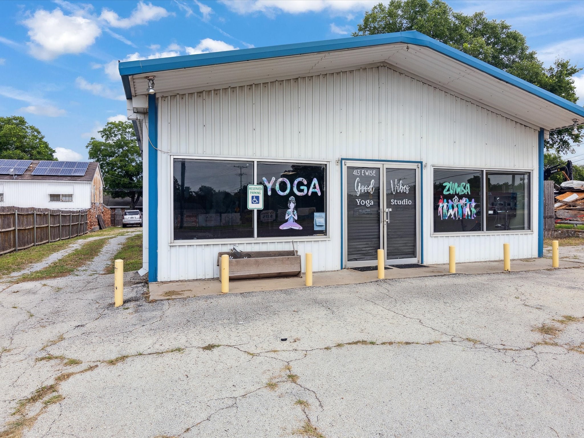 413 E Wise Street Bowie TX 76230