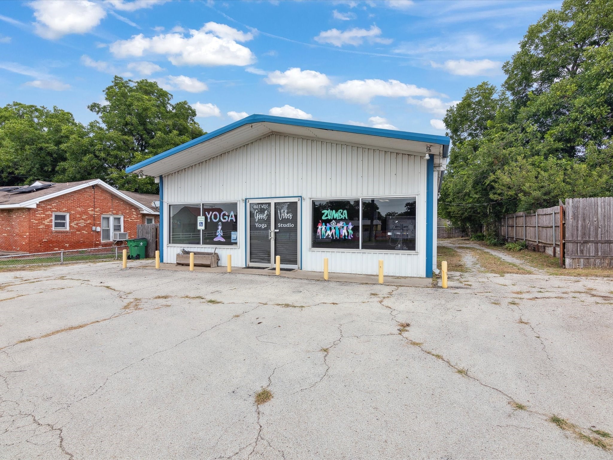 413 E Wise Street Bowie TX 76230