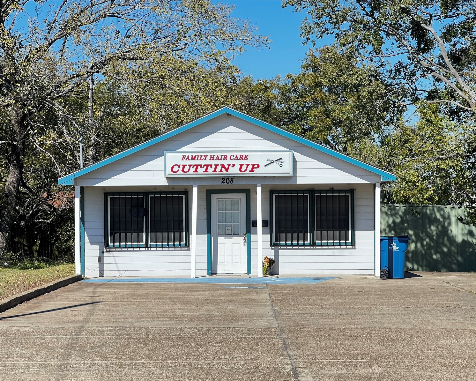 208 W 1st Avenue Corsicana TX 75110