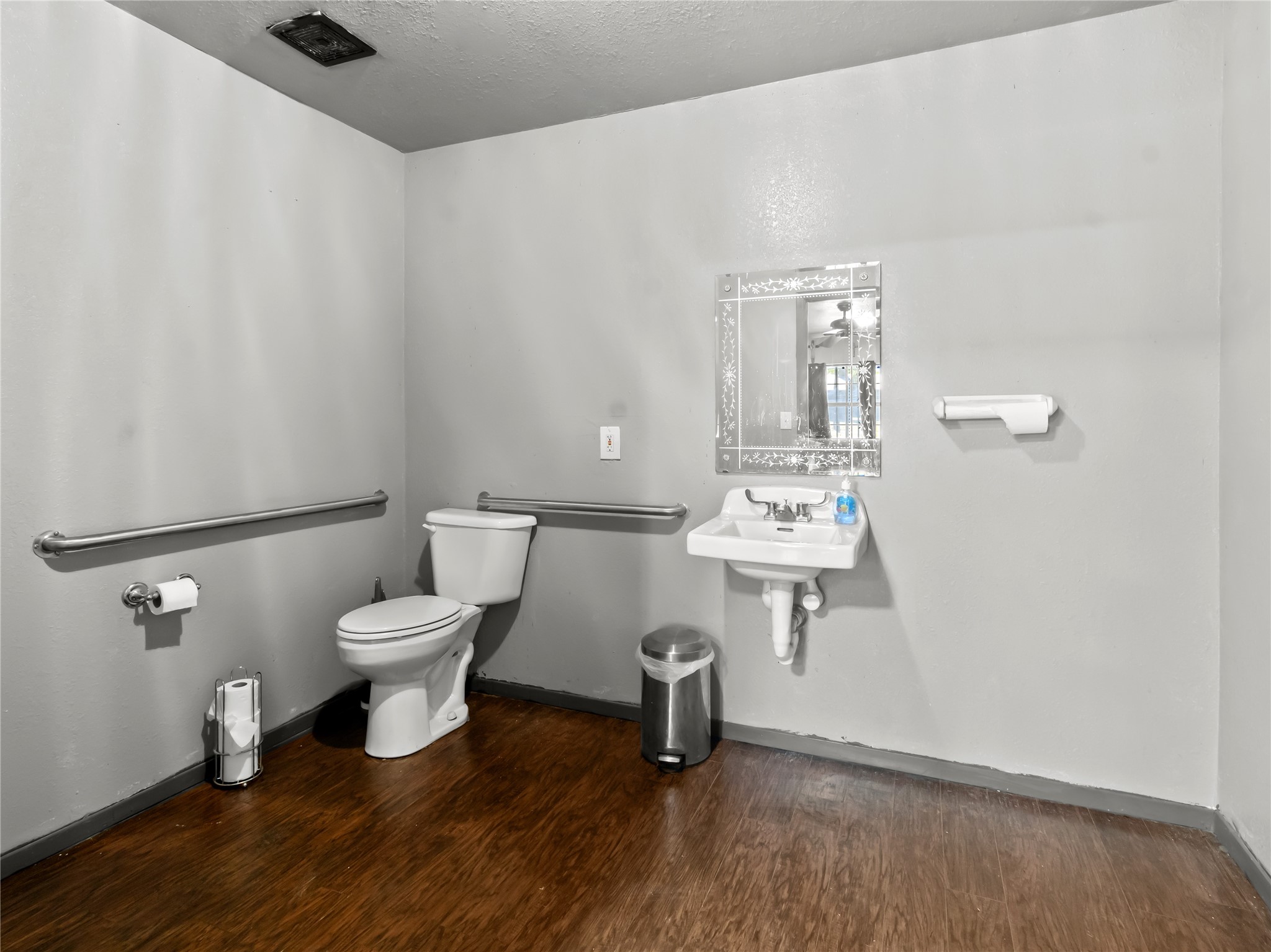 208 W 1st Avenue Corsicana TX 75110