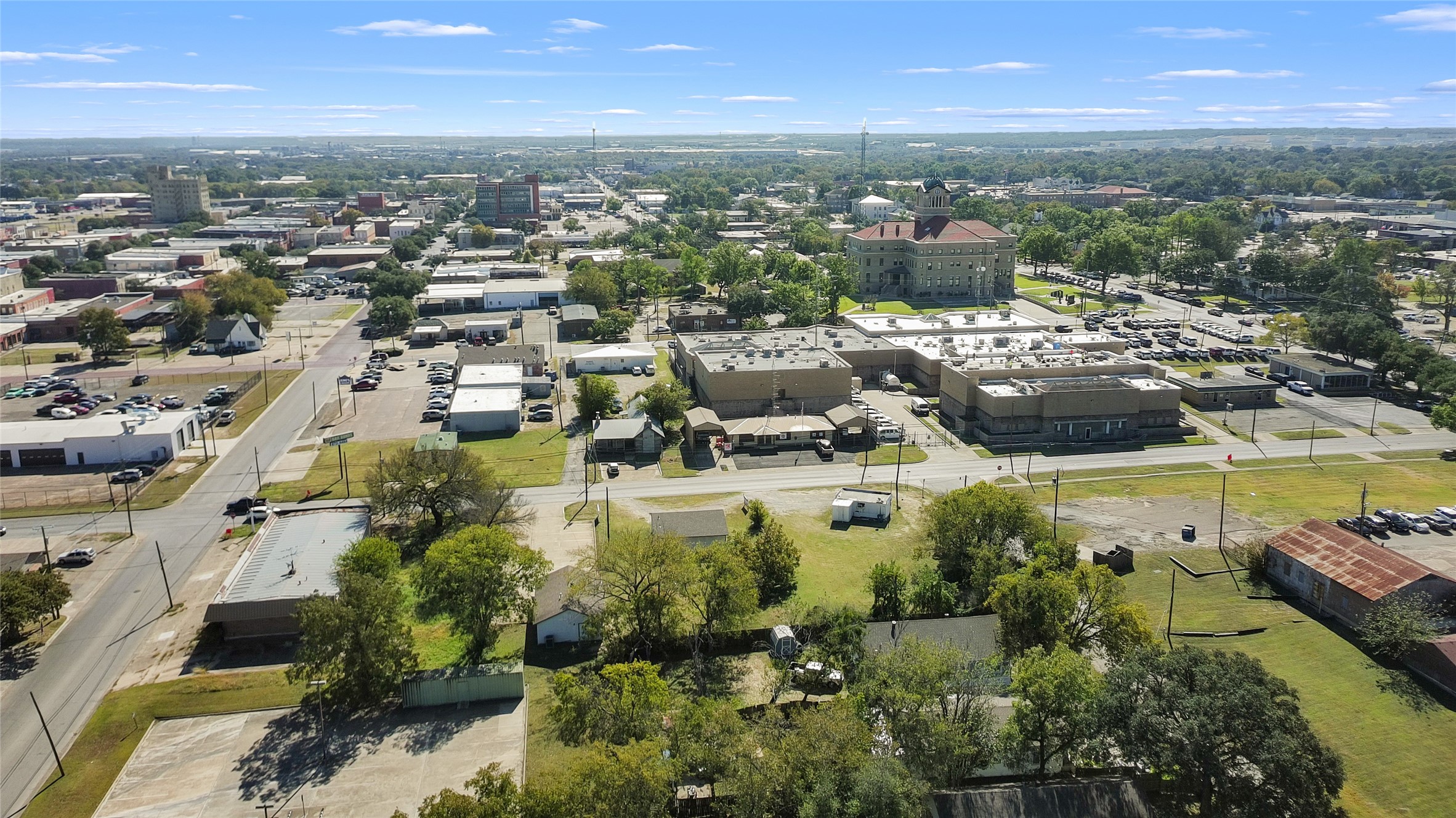 208 W 1st Avenue Corsicana TX 75110