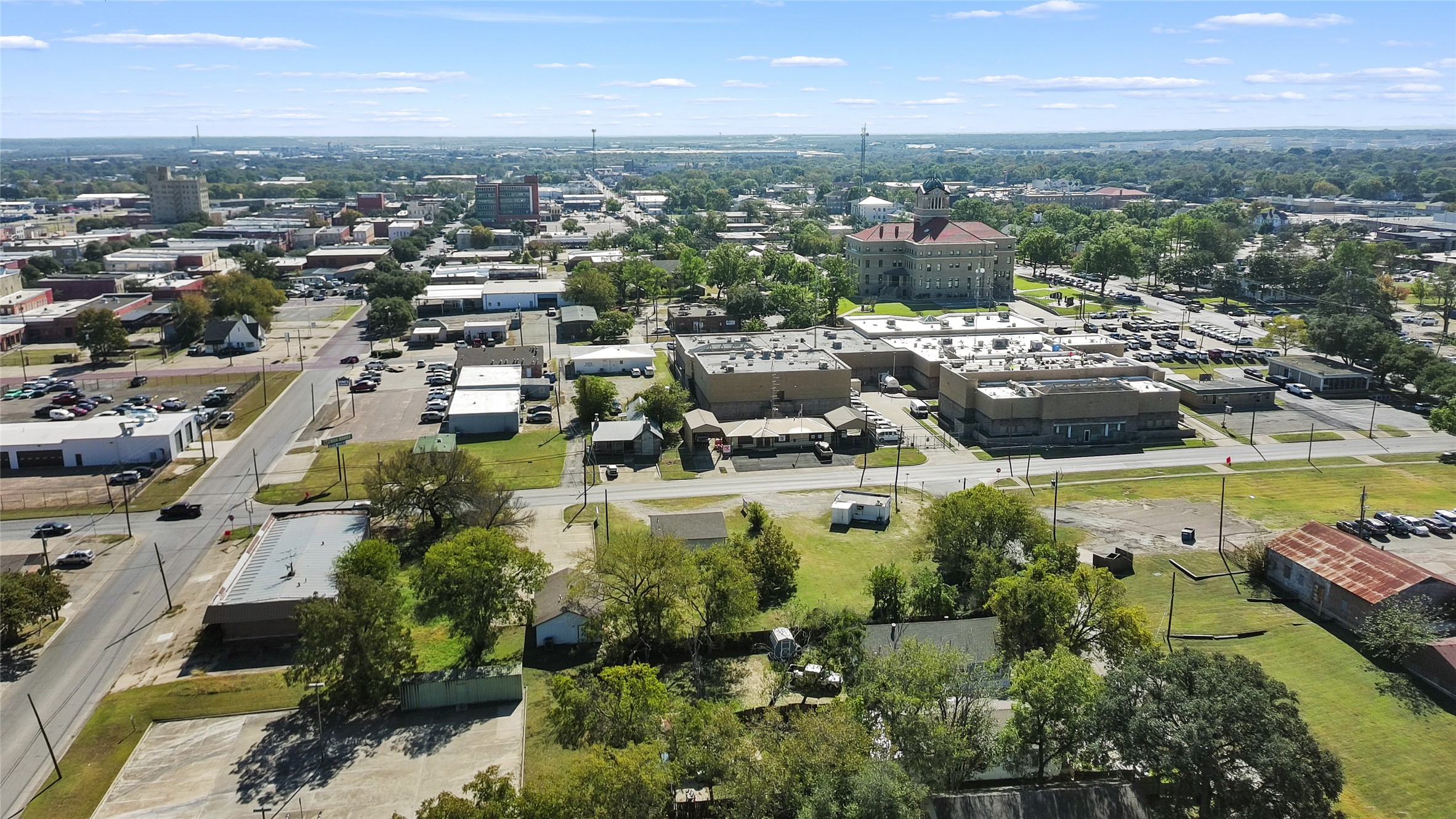 208 W 1st Avenue Corsicana TX 75110
