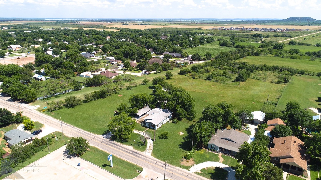 825 Graham Street Tuscola TX 79562