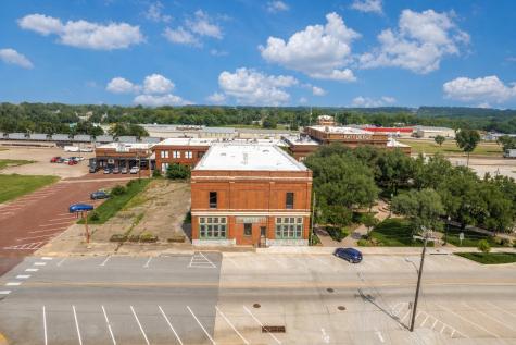 114 N Houston Avenue Denison TX 75021