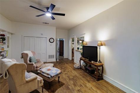 510 W Walnut Street Decatur TX 76234
