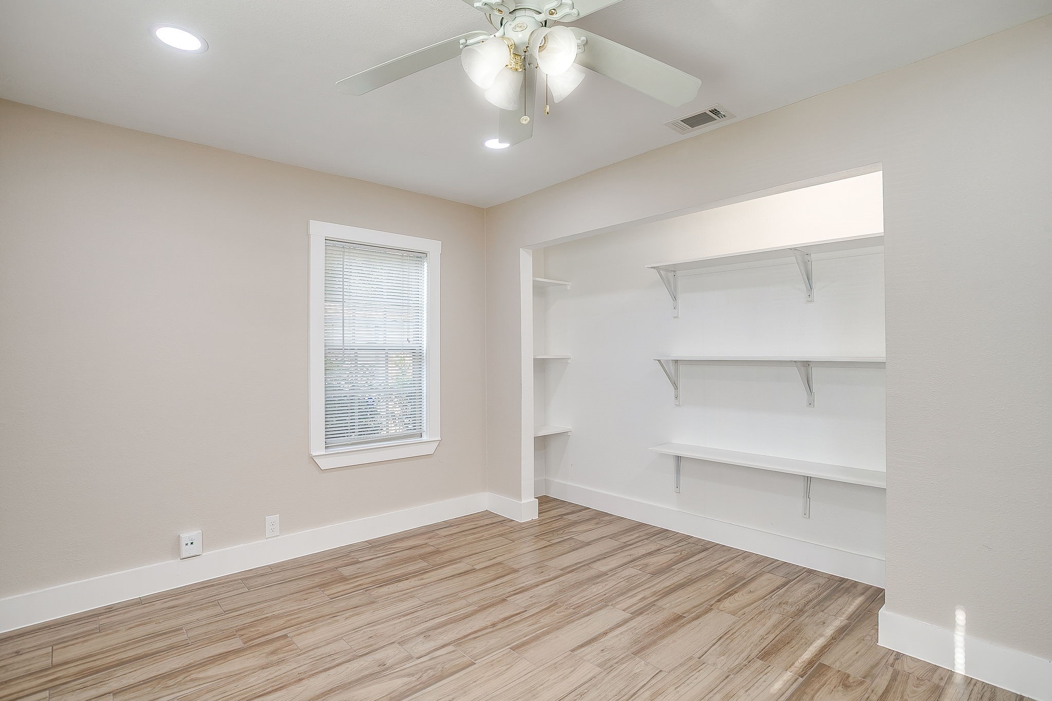 5700 Lenore Street Fort Worth TX 76134