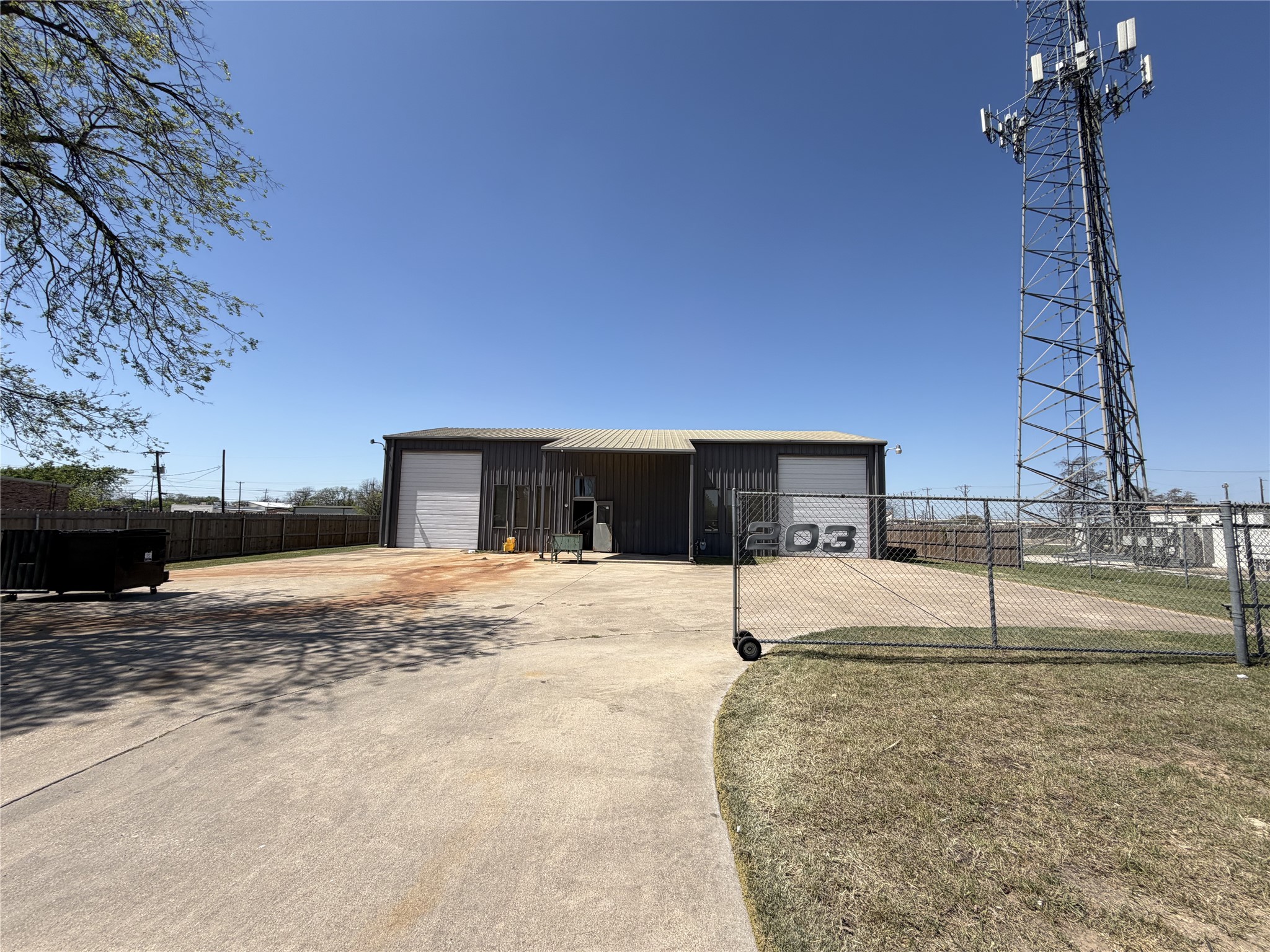203 N Hampton Road Crowley TX 76036