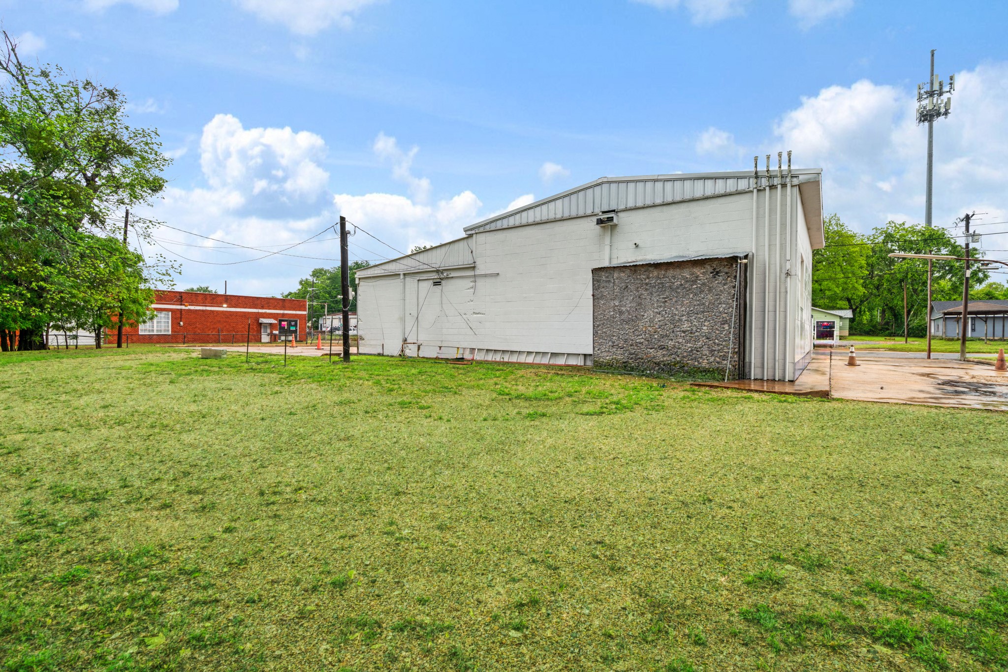 455 N Main Street Paris TX 75460