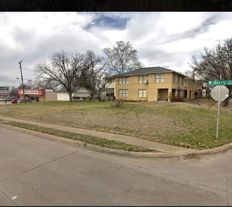 1500 W Berry Street Fort Worth TX 76110